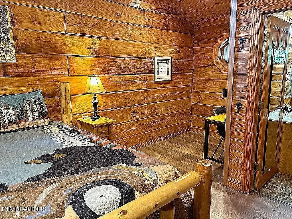 bedroom 3.webp