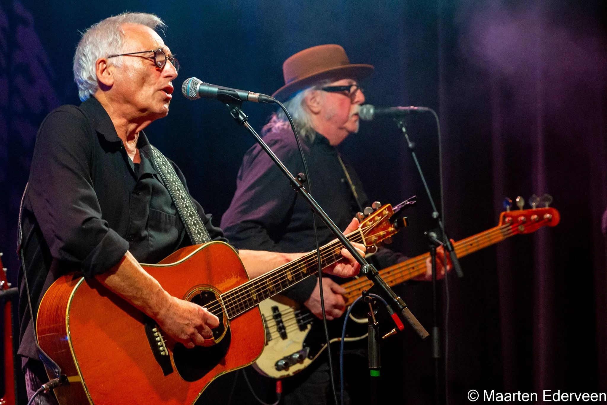 Philip met bassist Aad van Pijlen. Paard 08-12-2025