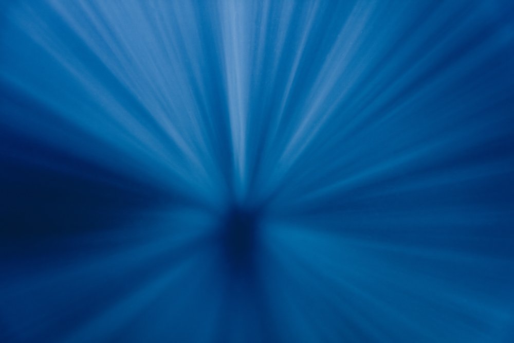 ABIME 🔱
.
"Si tu plonges longtemps ton regard dans l'ab&icirc;me, l'ab&icirc;me te regarde aussi." - Friedrich Wilhelm Nietzsche.
.
#aqua #universal #interstellar