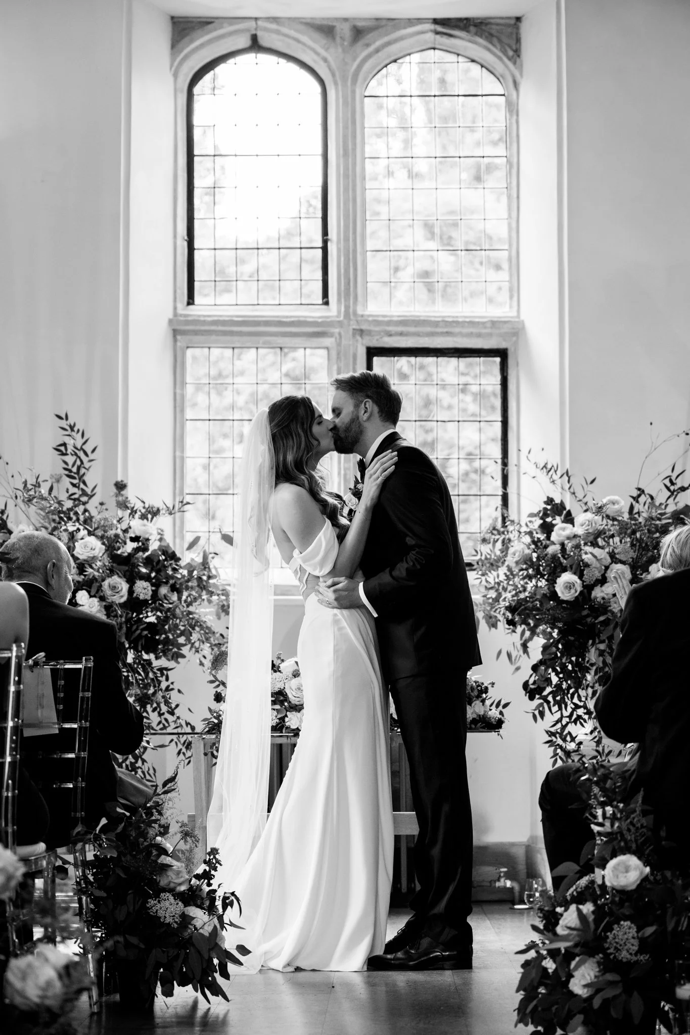 Notley-abbey-First-kiss-2.jpg
