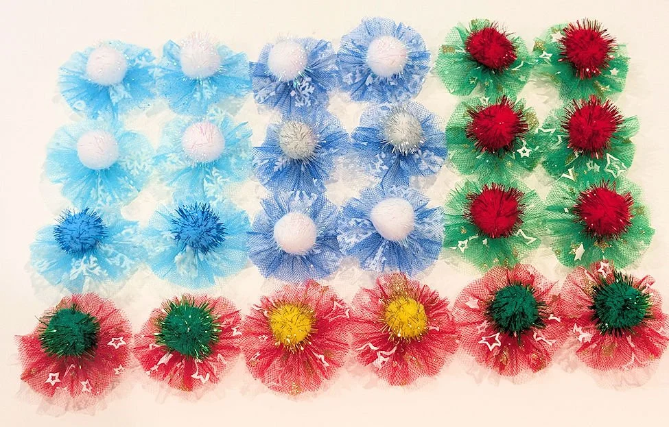 Holiday Pompom Pixie Bows