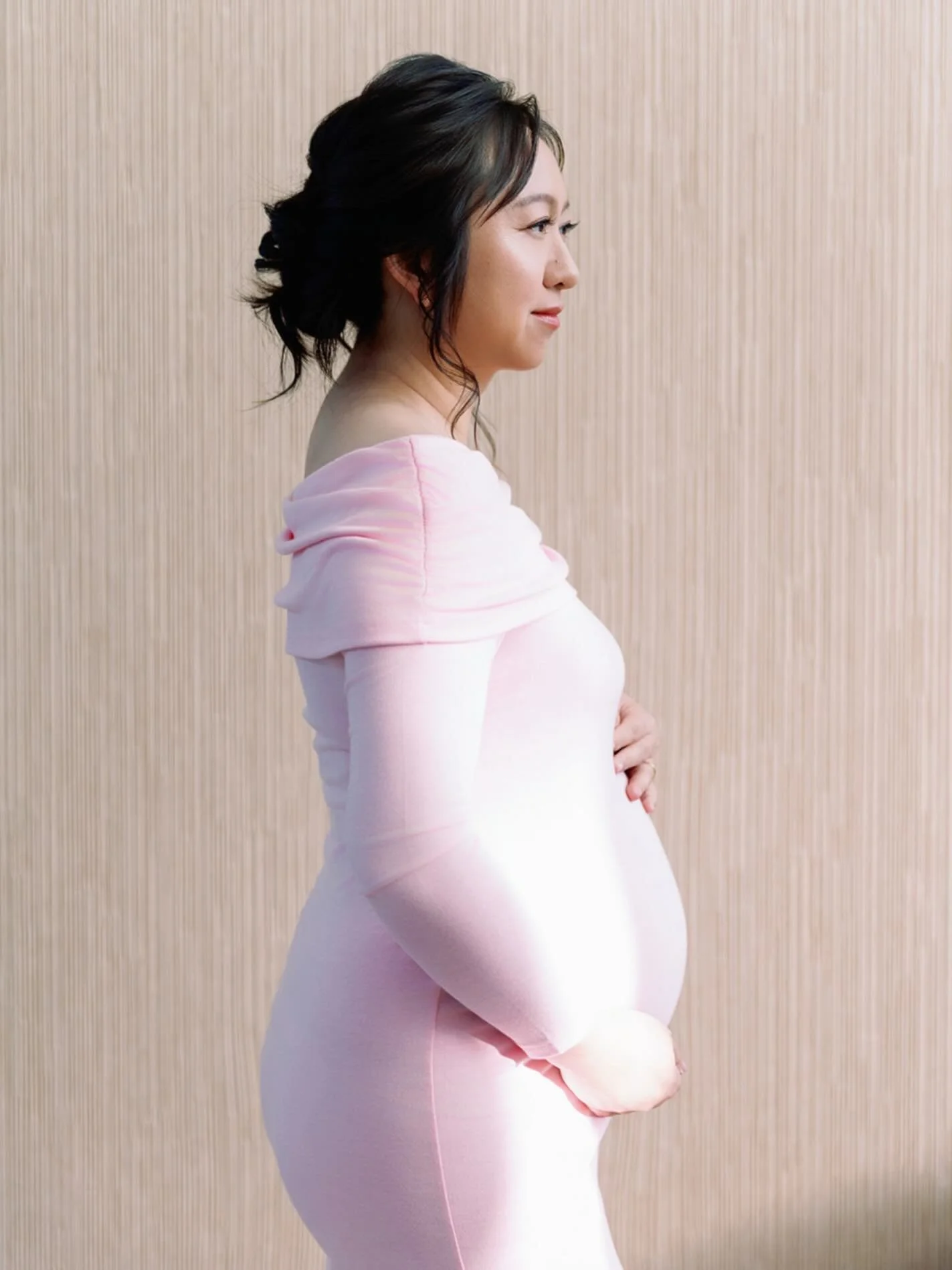 Beautiful Jessica is expecting her first baby, and she&rsquo;s absolutely glowing! We decided on one of my most requested hair design, the elegant up-do that&rsquo;s perfect to frame the facial features, looking absolutely elegant. Congratulations ag