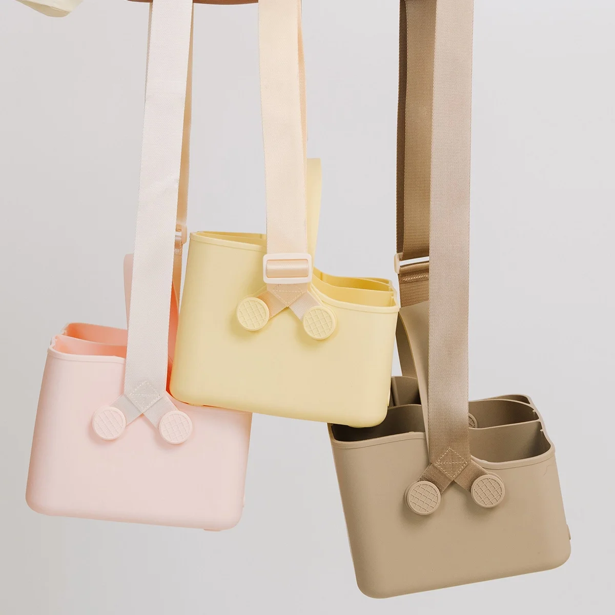 SundayWaffles-bevvy-tote-all-colorways-product-design-spitfire.webp