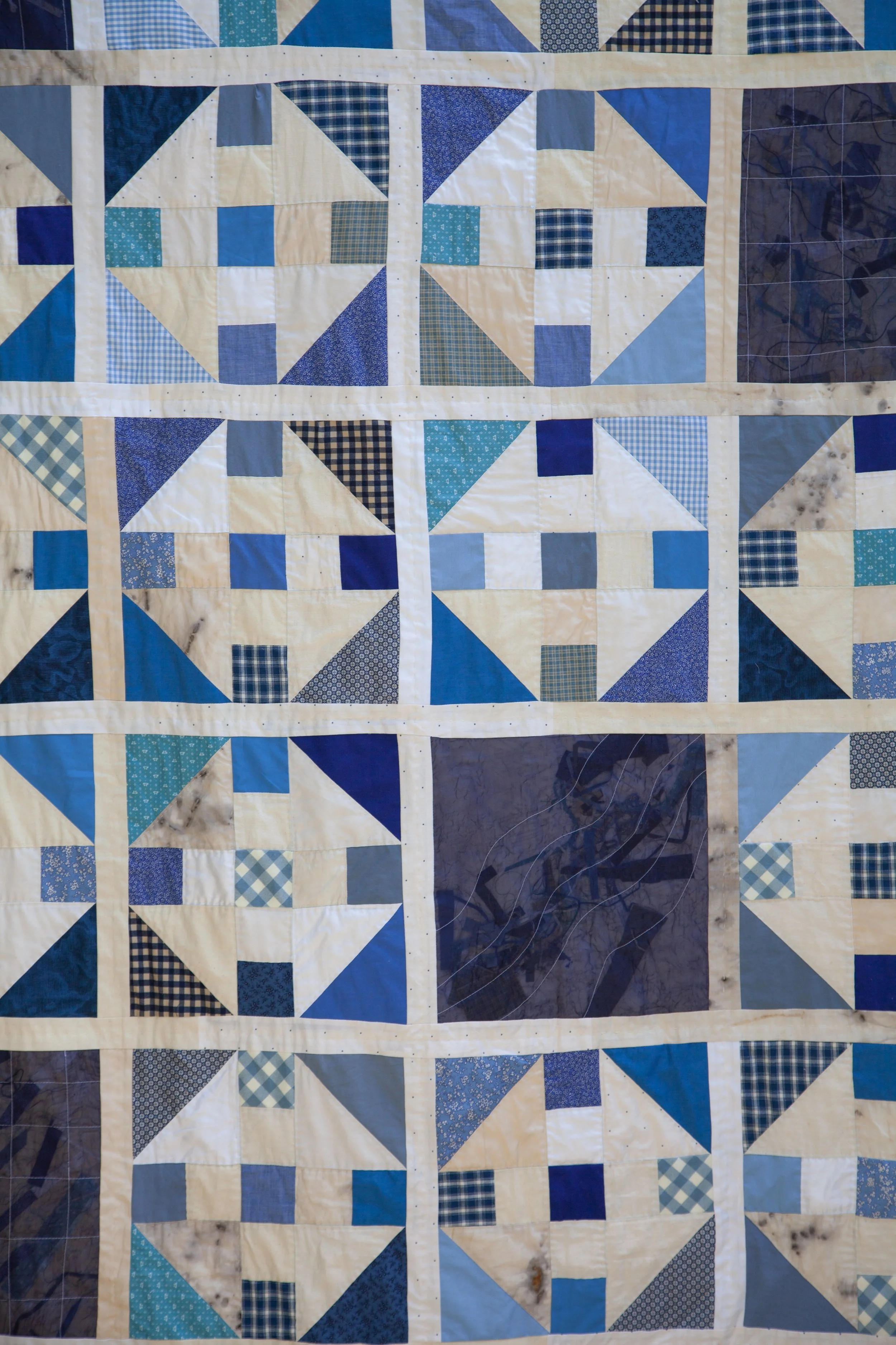 monkeywrench quilt zoom.JPG