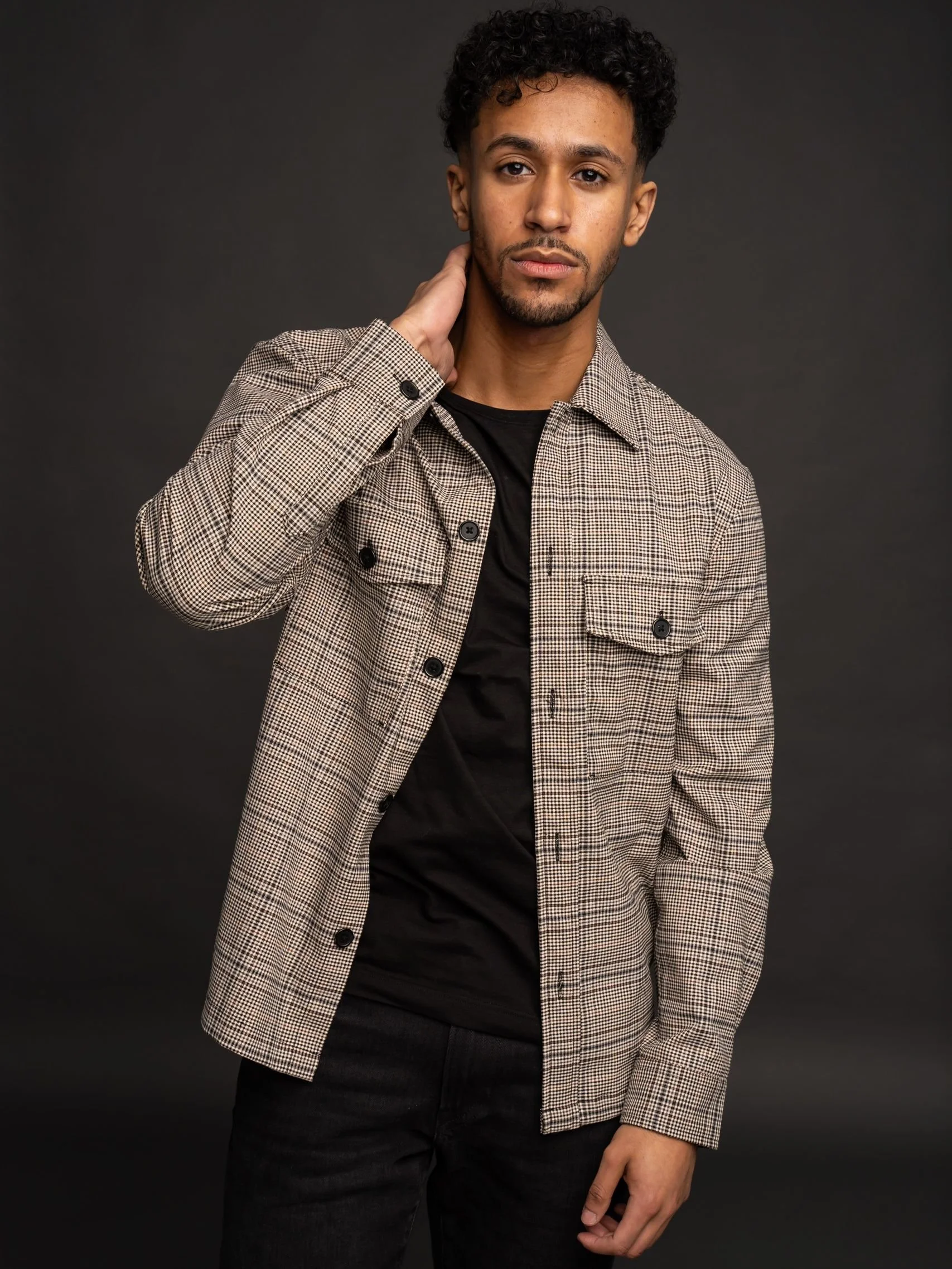 6-ammar-zakaria-main-book.jpg
