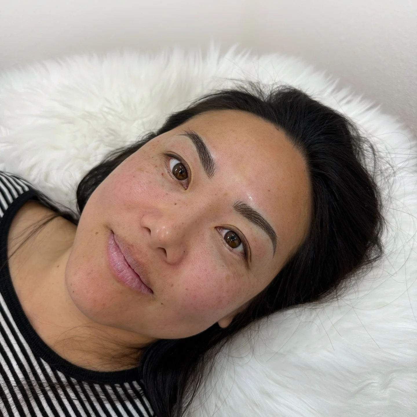 Brows shouldn&rsquo;t compete with your natural features.. they should elevate them ⬆️ 

Combo Brows create seamlessly full brows that quietly pull your whole look together

────────────

cathy | elk grove | sacramento, ca
brows | lips | eyeliners | 