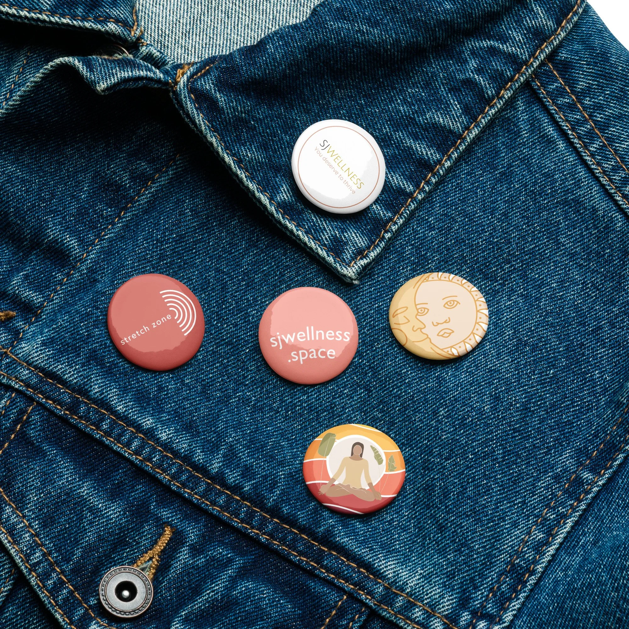 set-of-pin-buttons-white-1.25-front-6a357f7db0b06.jpg