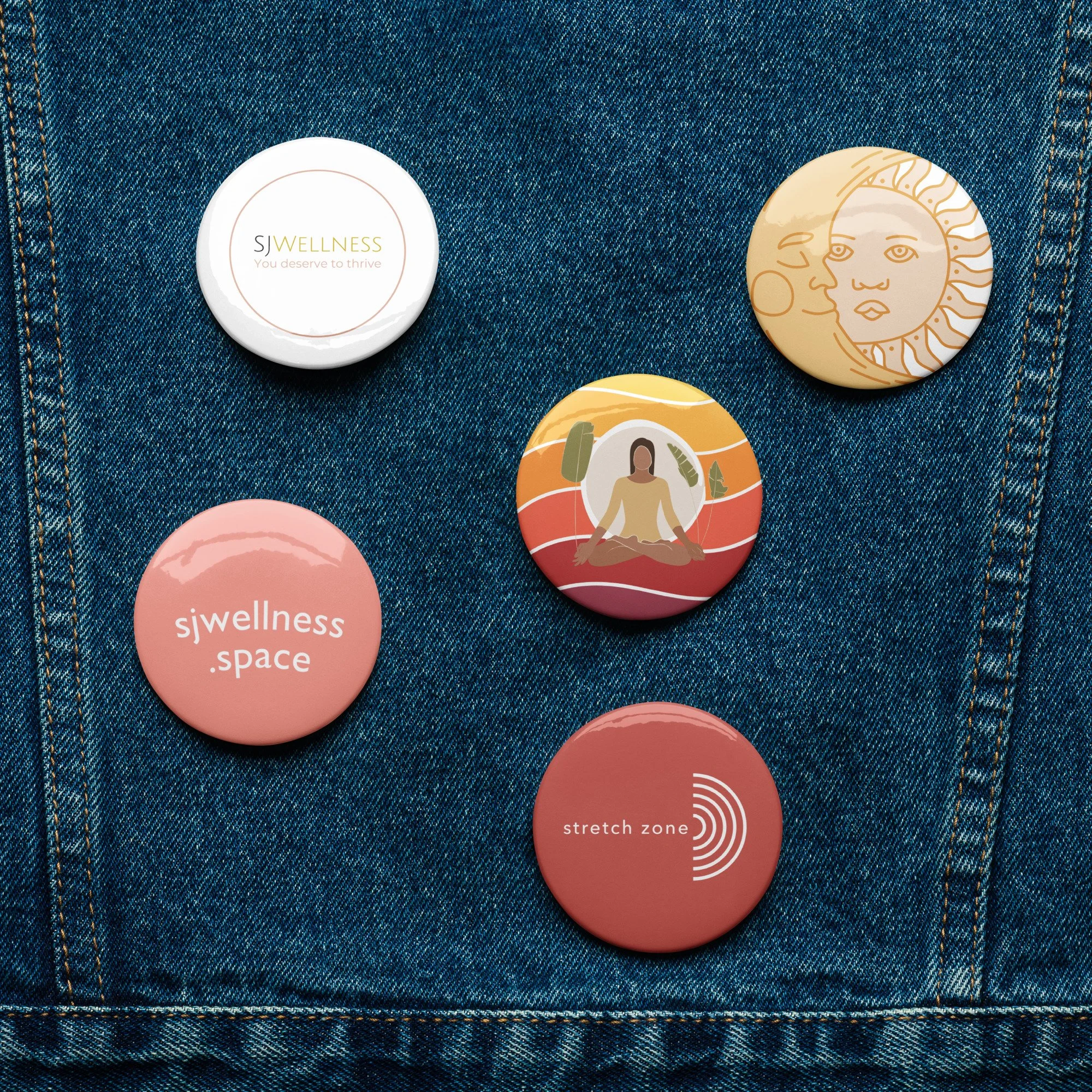 set-of-pin-buttons-white-2.25-front-6a357f7db15bc.jpg