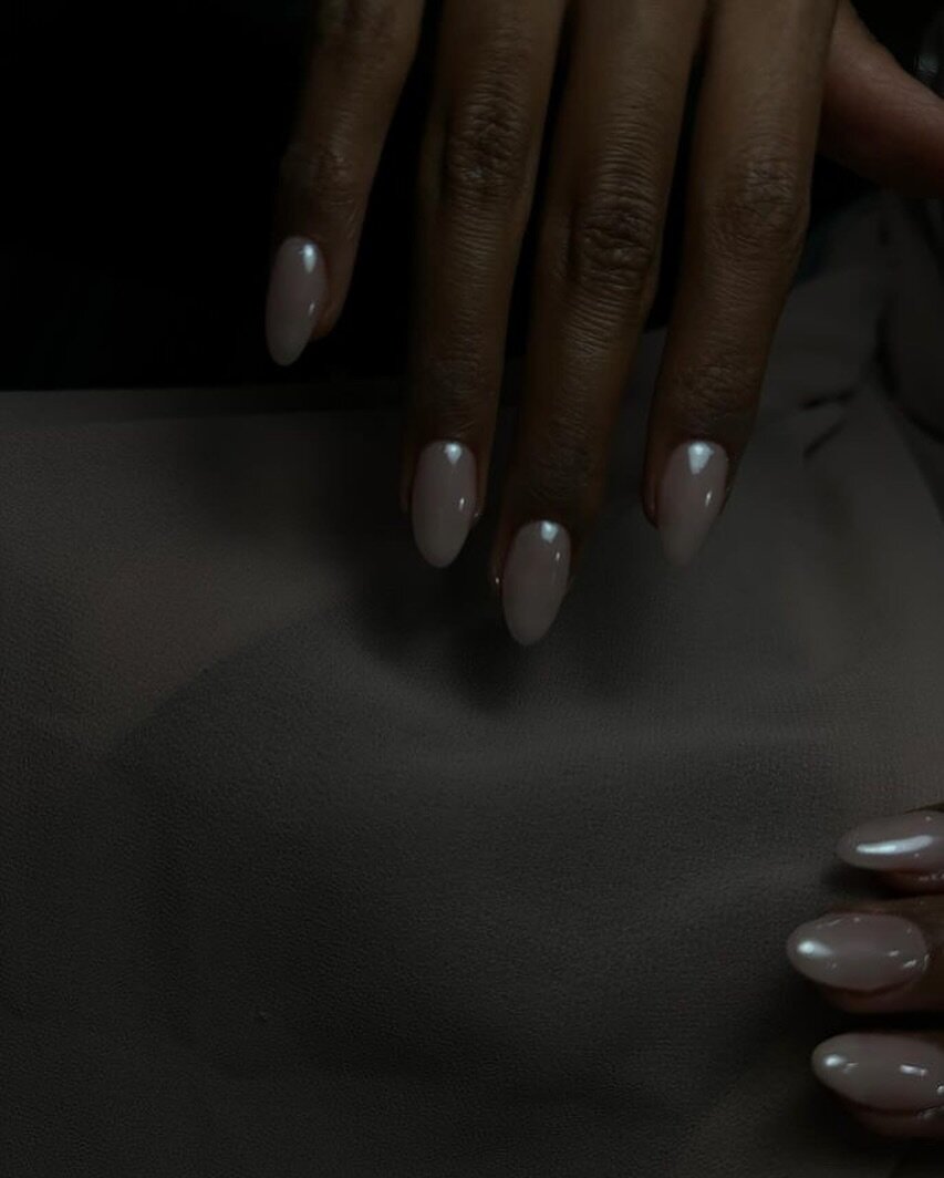 May glazed nails never go out of style again&hellip;💎🧎&zwj;♀️

🧑&zwj;🎨 Artist: Victoria (641 Bay St) 
📖 Book It: Gel Polish manicure with e-file cuticle care + Moderate design 

🗓 Sparks Salon is open 7 days a week

📖 Book online through our p