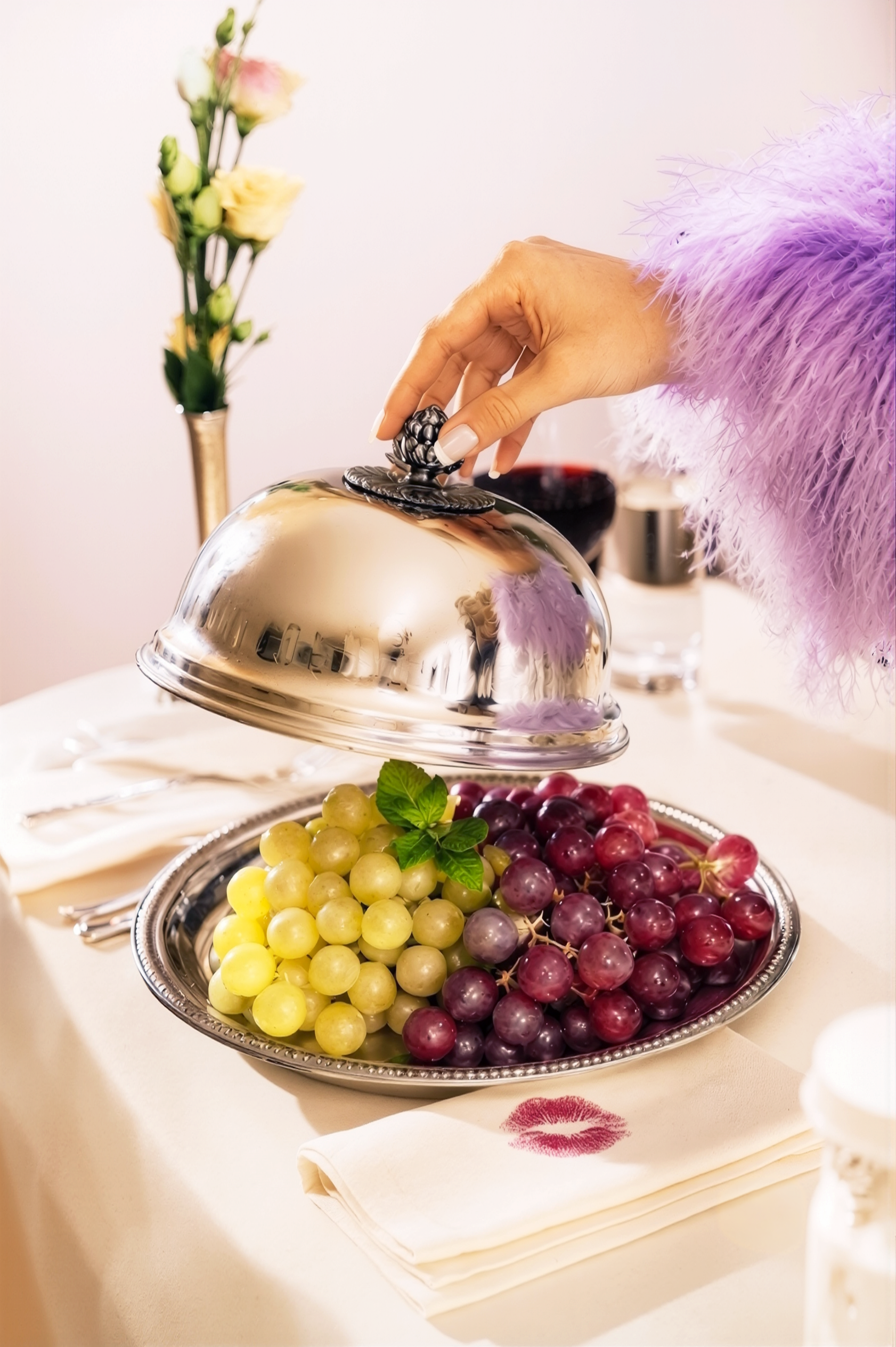 GrapesWGlobe_2.png
