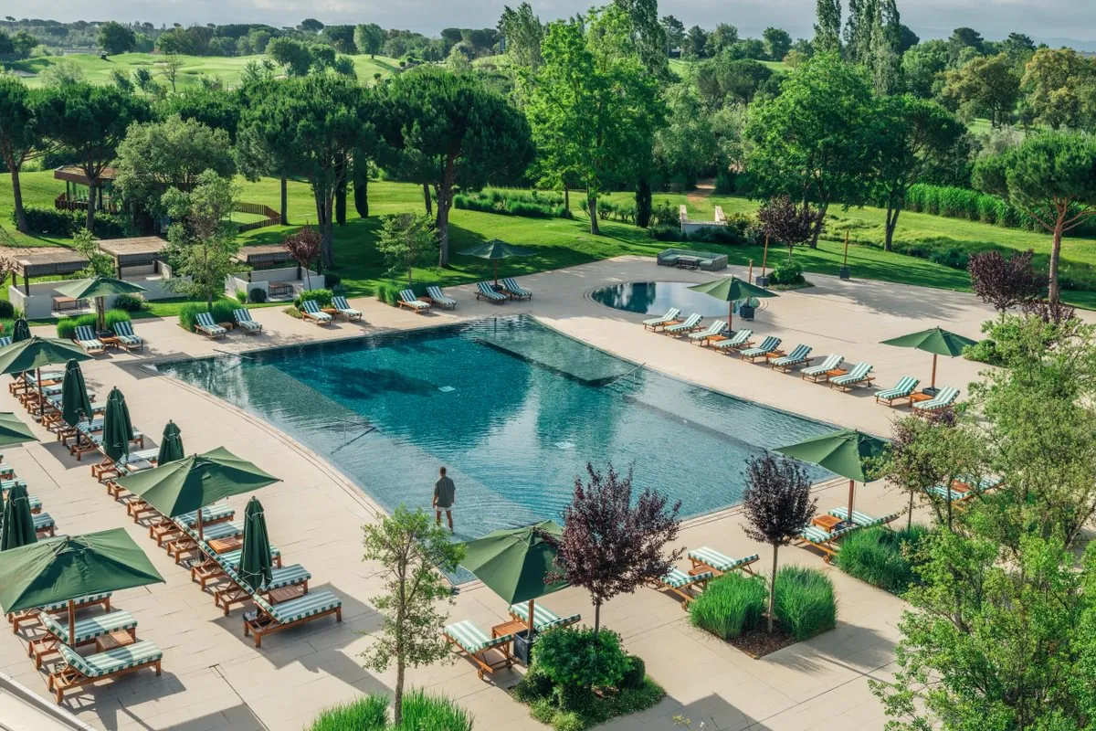 hotel-camiral-pool-23-medium893-76eee5030775180d00c460374c7214dc.png