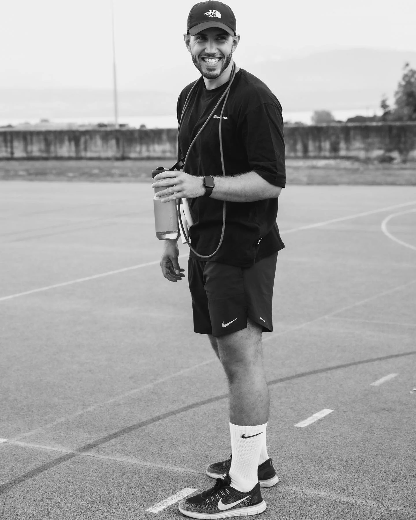 Apr&egrave;s 1an de travail je vous pr&eacute;sente enfin mon projet de &quot;coach sportif&quot;:

J&rsquo;ai accompagn&eacute; mon meilleur ami dans sa perte de poids et &ccedil;a a &eacute;t&eacute; le d&eacute;clic. J&rsquo;ai senti tellement de 