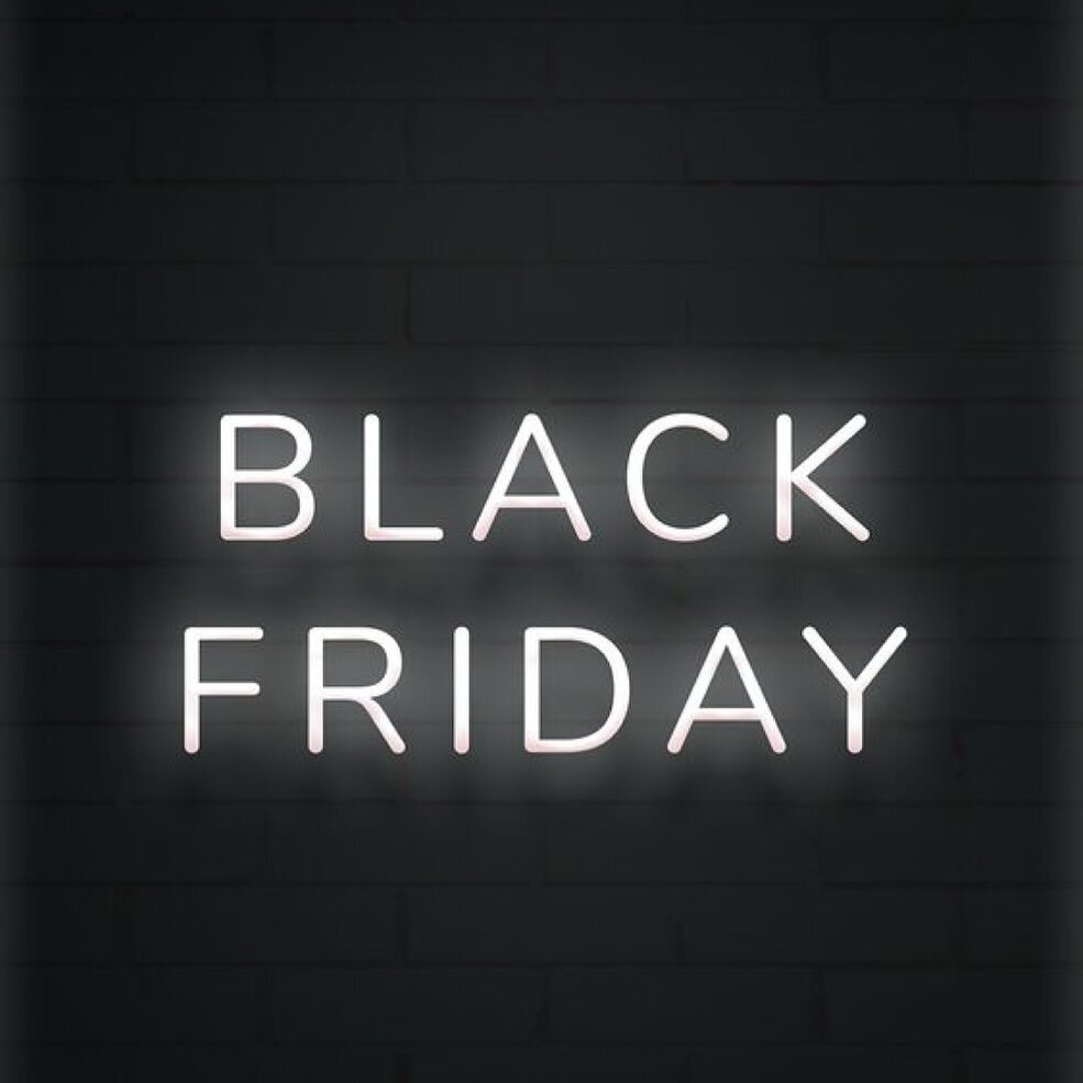 Are you ready for the Black Friday ? 
@crow_official__ 
.
.
.
.
.
#blackfriday #mood #love #shopping