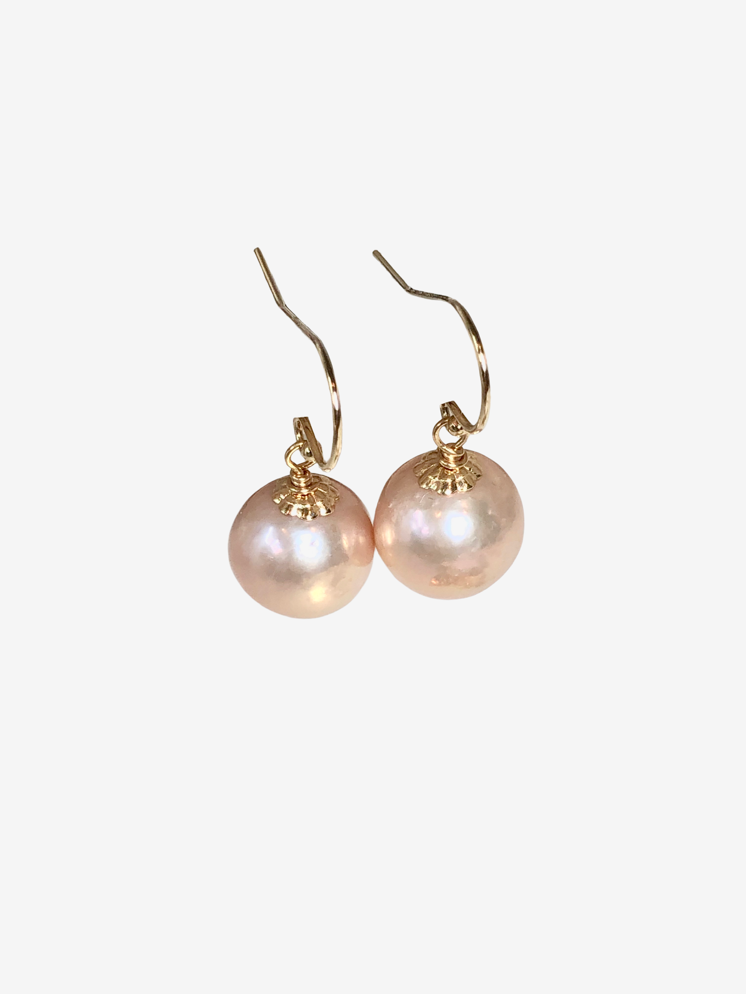 MOMI Earring