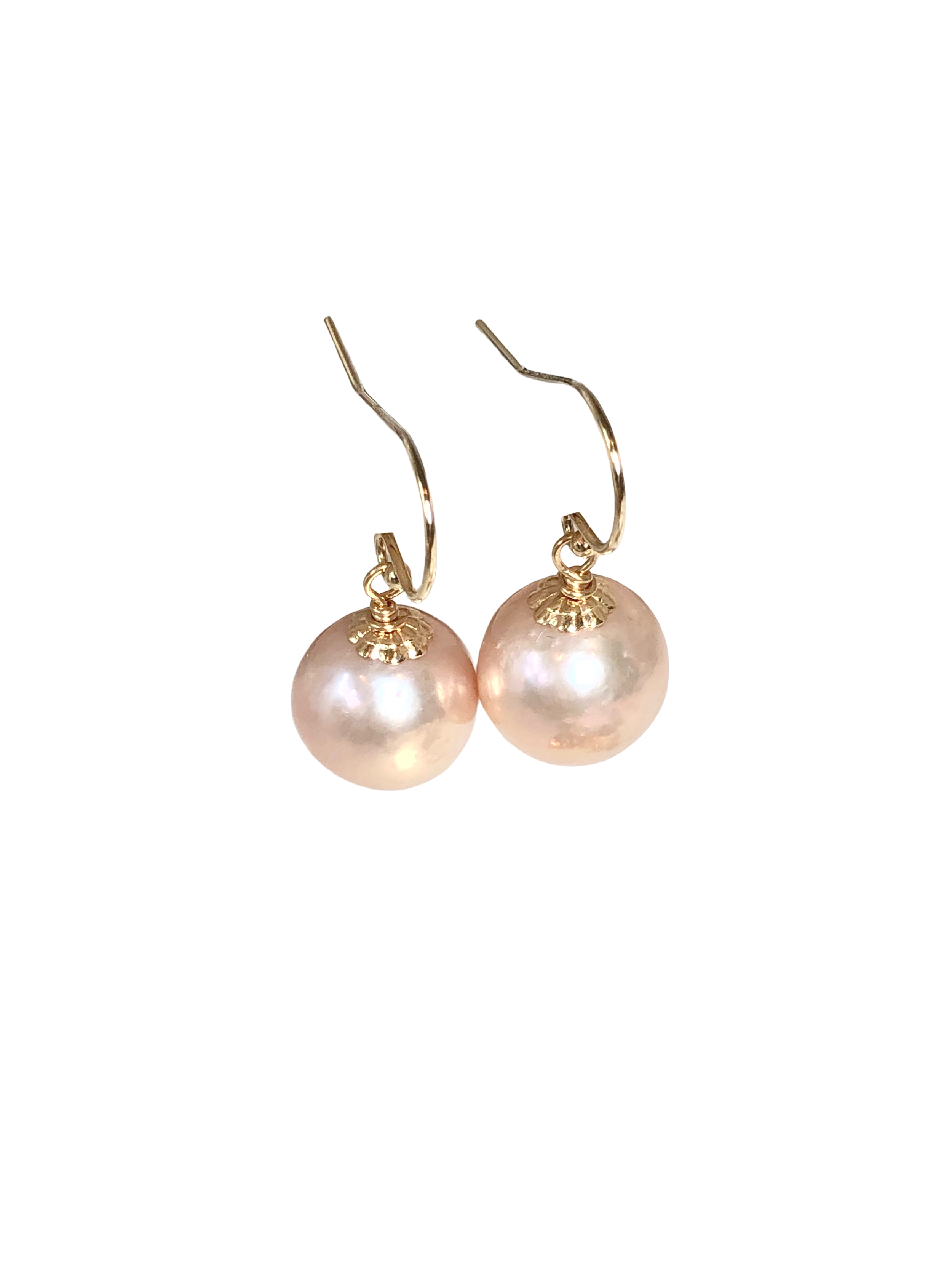 MOMI Earring | Tahitian & Freshwater Pearl Earrings | Gold-Filled Chain | Modern Pearl Jewelry