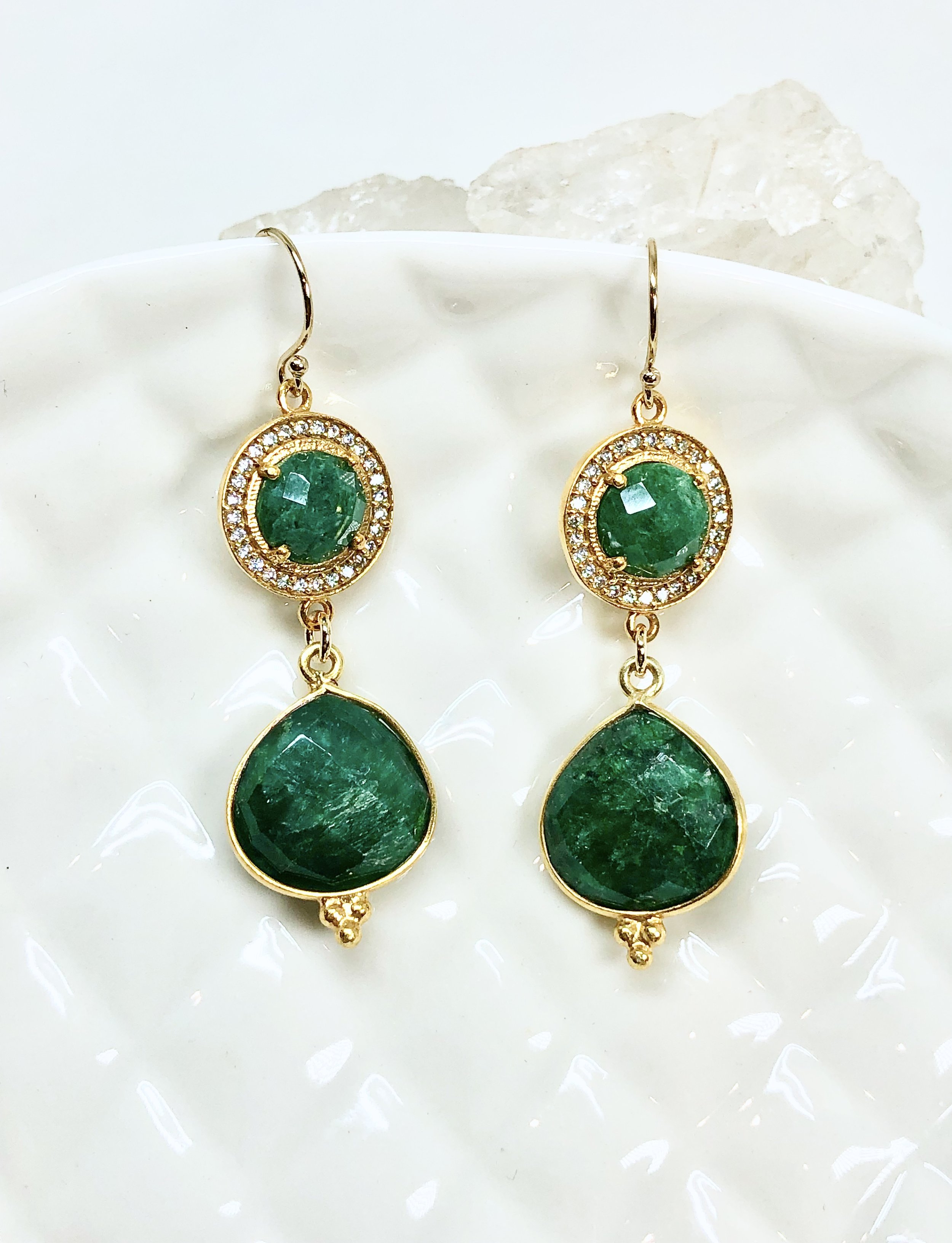 Emerald Paveʻ