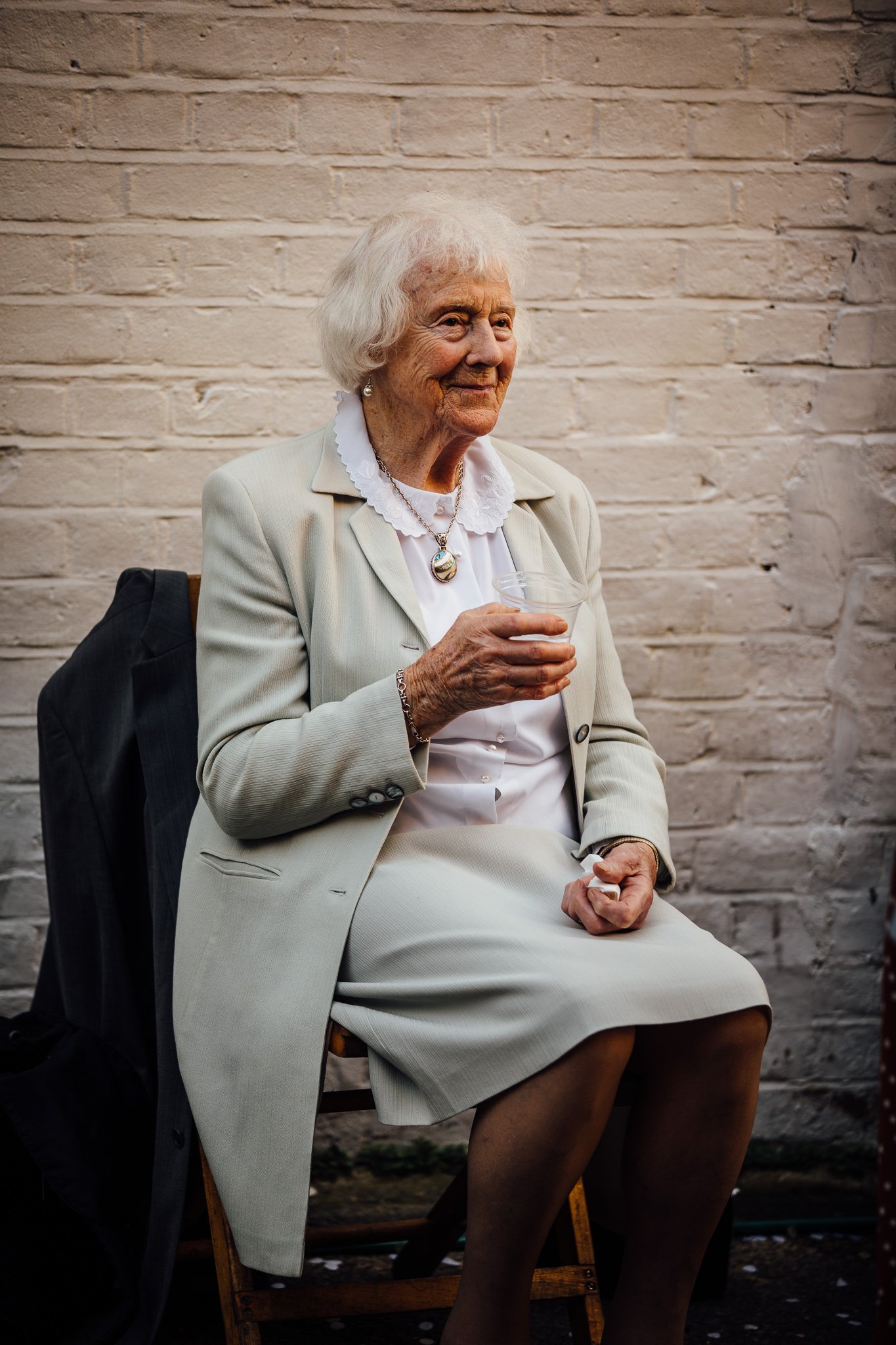  Portrait of an elderly wedding guest. 