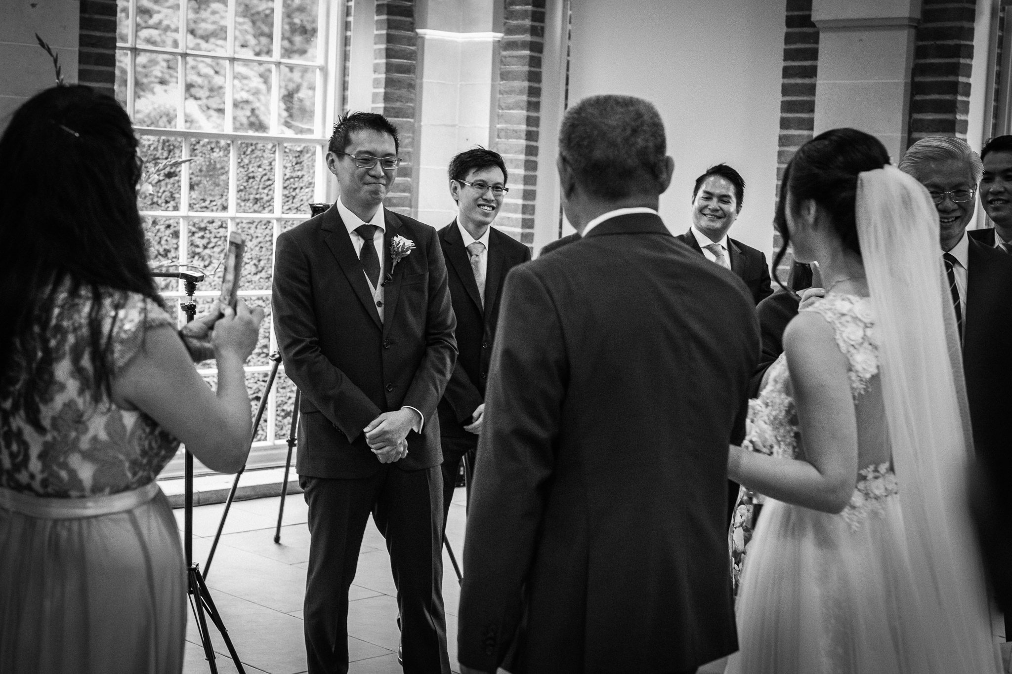  Groom see’s the Bride for the first time on their wedding day 