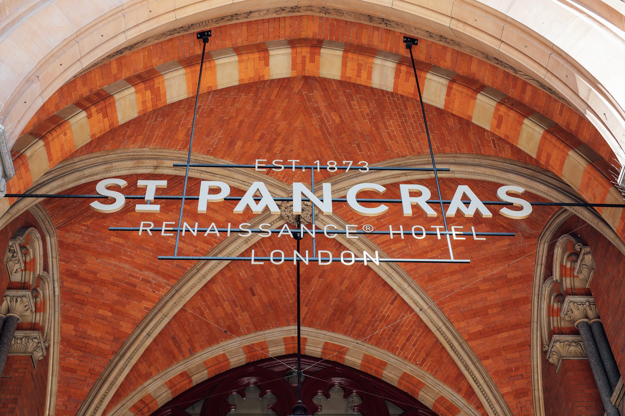  Sign of  St. Pancras Renaissance Hotel London 