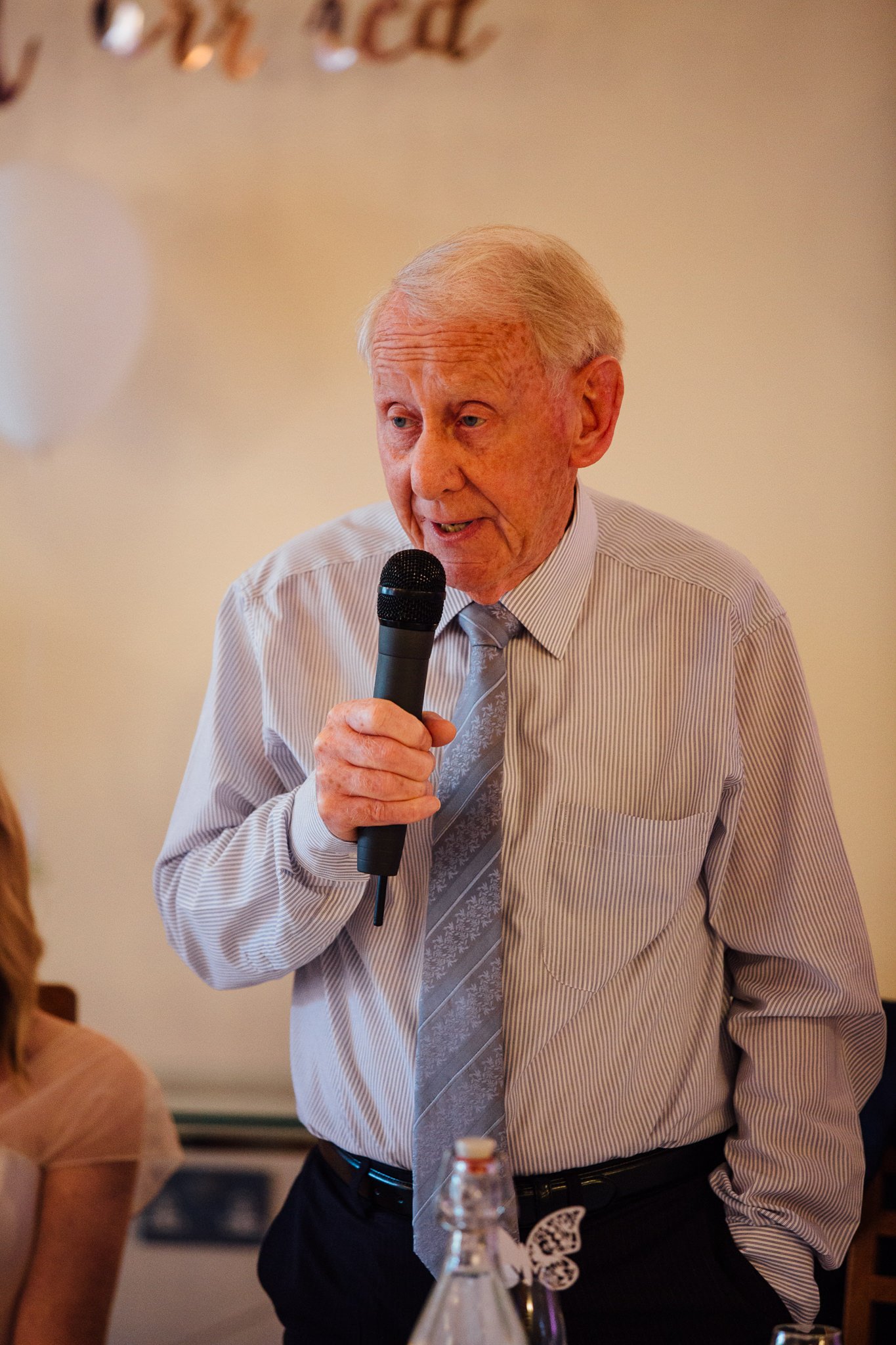  Father of the bride gives a speech 