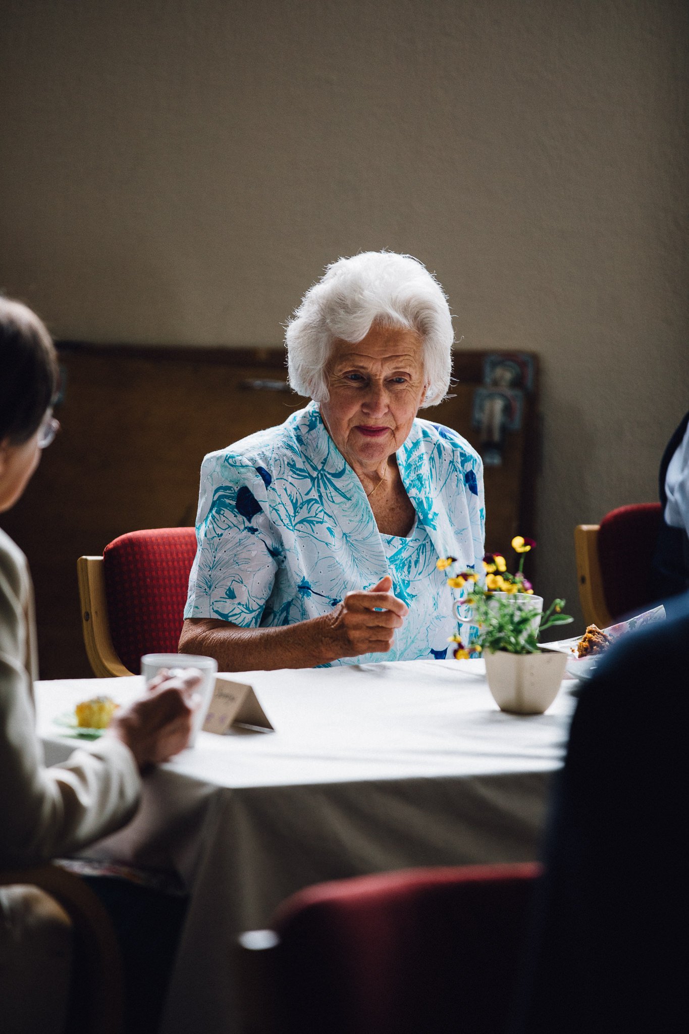  Wedding guest at Wycliffe Baptist Church in Reading 