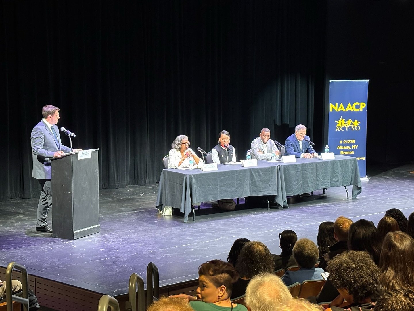 Thank you to everyone who came out to last night&rsquo;s Albany Mayoral Candidates Forum presented by @albanynynaacp and co-hosted by us, @walkablealbany and Albany Bicycle Coalition, along with other active Albany community groups including @lwvalba