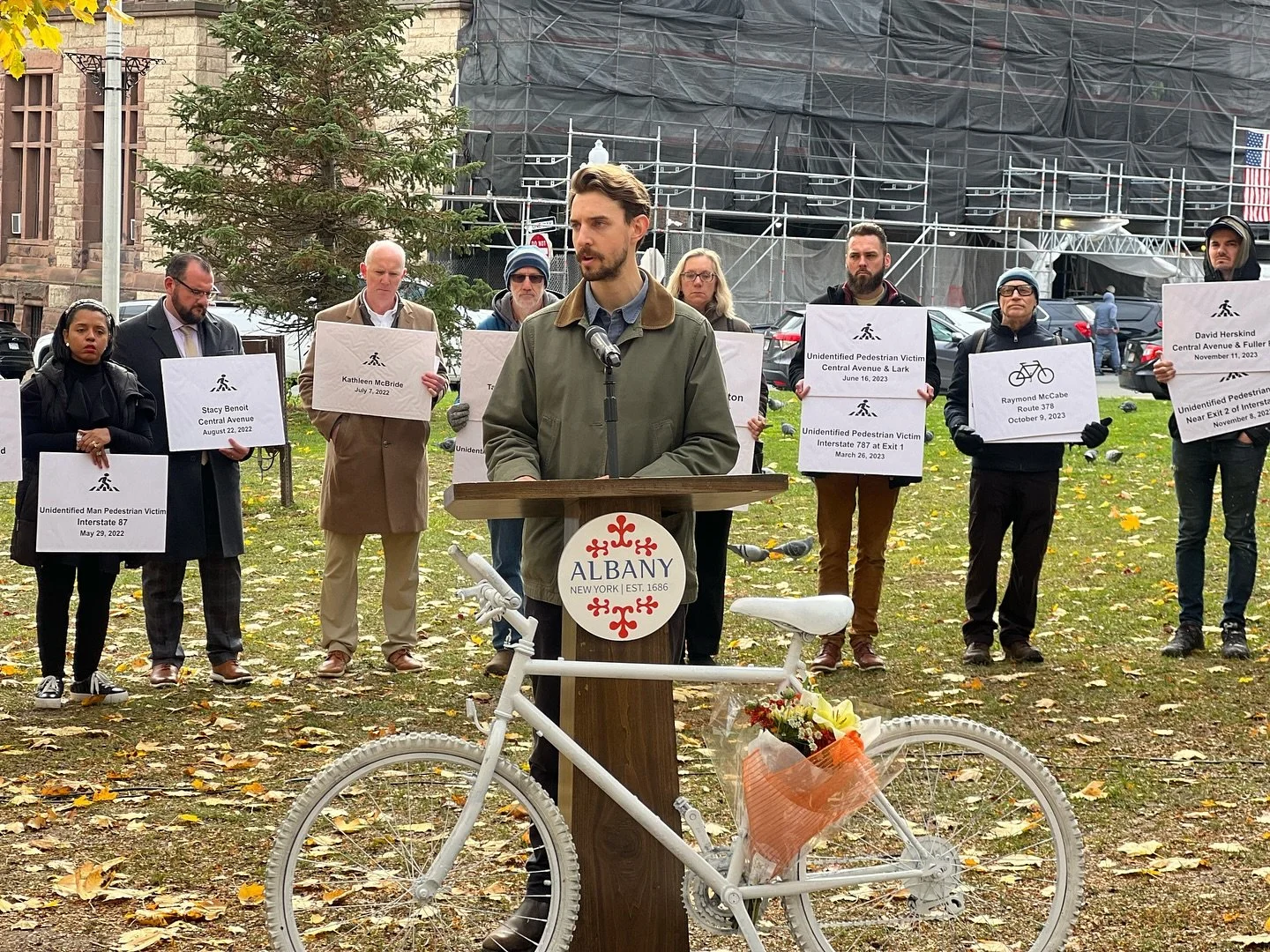 This last Friday, November 14th, local members of the NYS Safe Streets Coalition, Albany Bicycle Coalition, Walkable Albany, Capital Streets, Families for Safe Streets, New York Bicycling Coalition, elected leaders, officials and others gathered in r