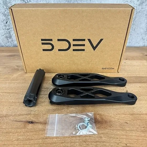 🎁 Holiday Raffle ⚙️

Attention gearheads! Our friends at @the.freewheel are hosting a holiday raffle to benefit @edibleuprisingfarm

Raffle items include&hellip;
- Paul Klamper Brakes (set of 2)
Upgrade your ride with the undisputed best mechanical 