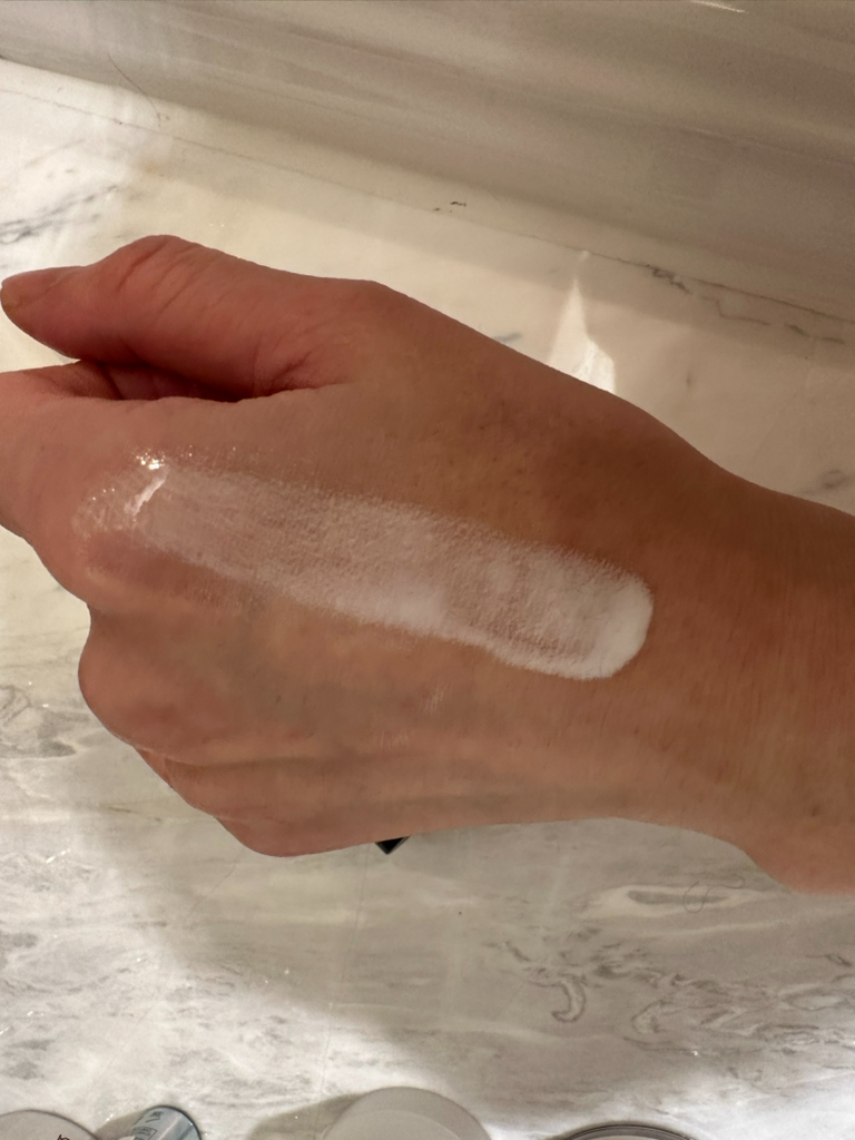 Lightweight fluid emulsion texture of Medipair Deep Moisture Fluid enriched with hyaluronic acid and ceramides