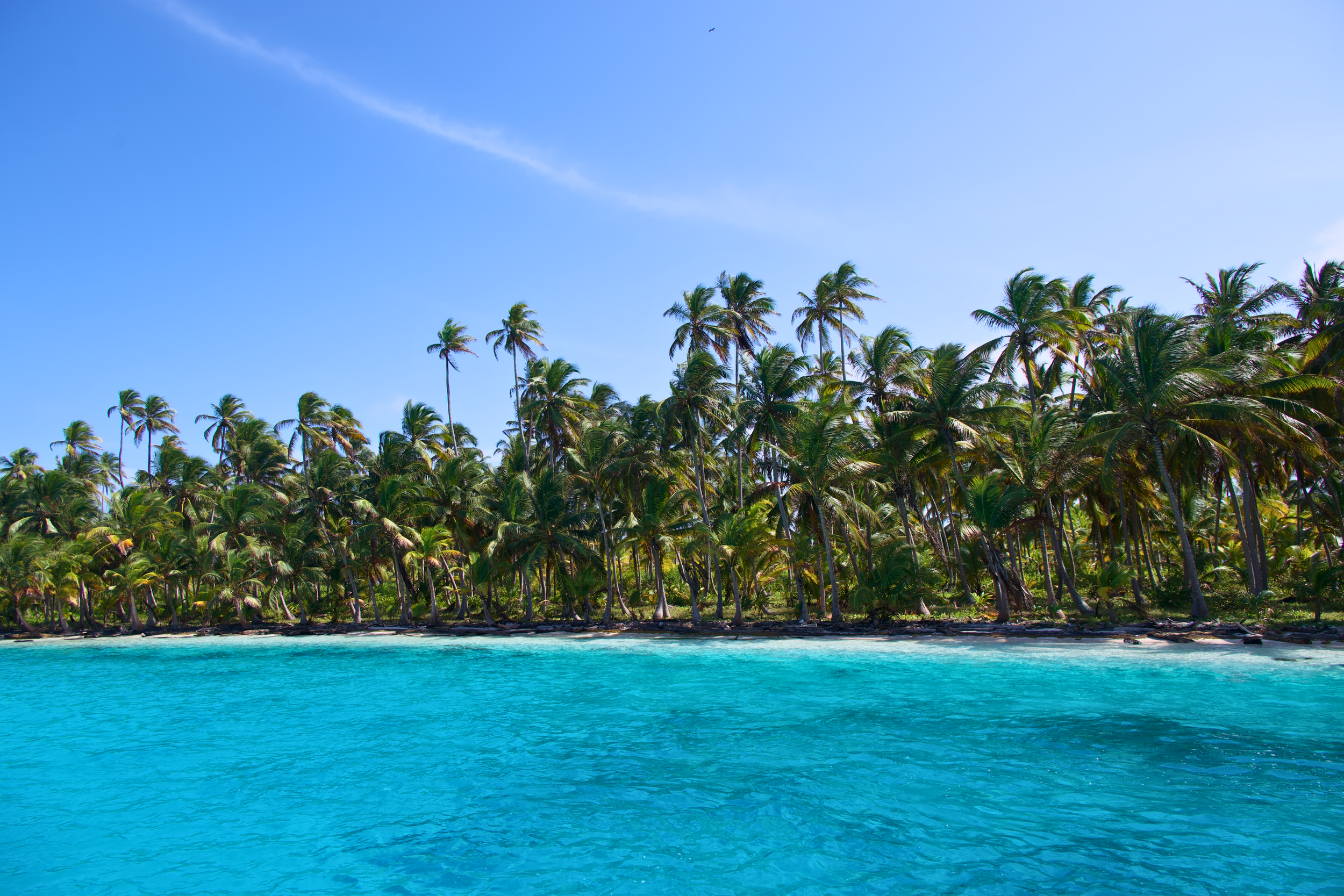 San Blas Islands, Panama crystal, clear blue water