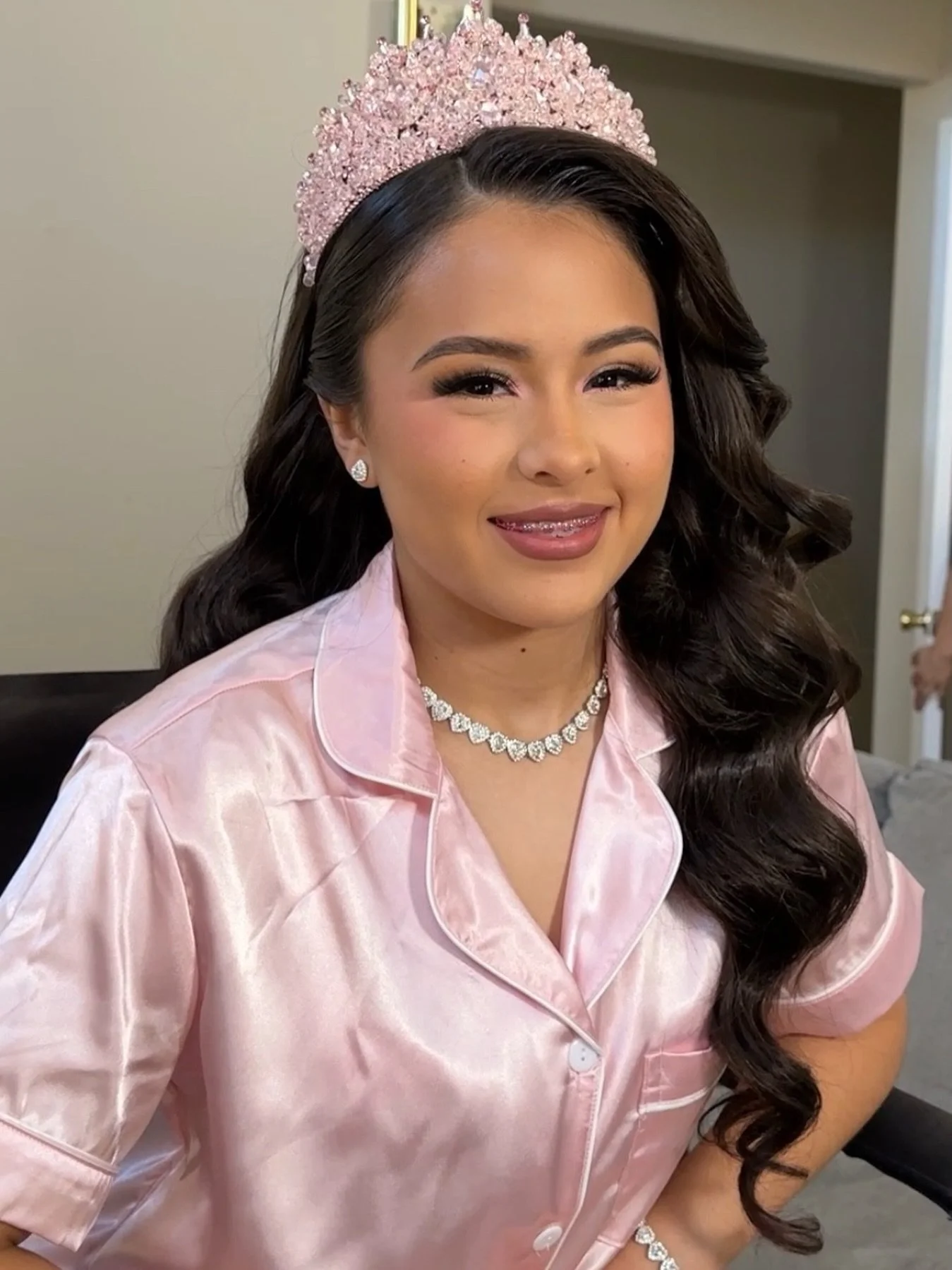 Pretty in pink 💕

#quincea&ntilde;era #lasvegasmua #lasvegasmakeup #lasvegashair