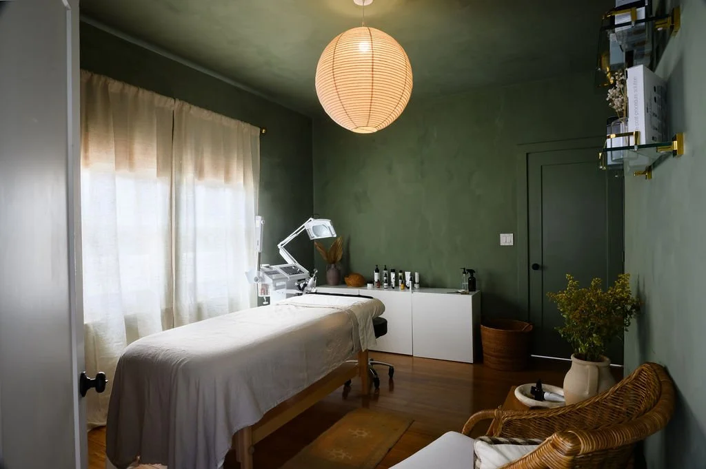 MabelSalon-Esthetics-JuliusSchlosburg-29.jpg