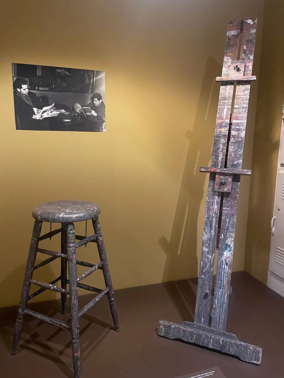 Gli abiti casual svolgono un ruolo significativo nella vita di una donna e determinano in gran parte l'atmosfera della città.