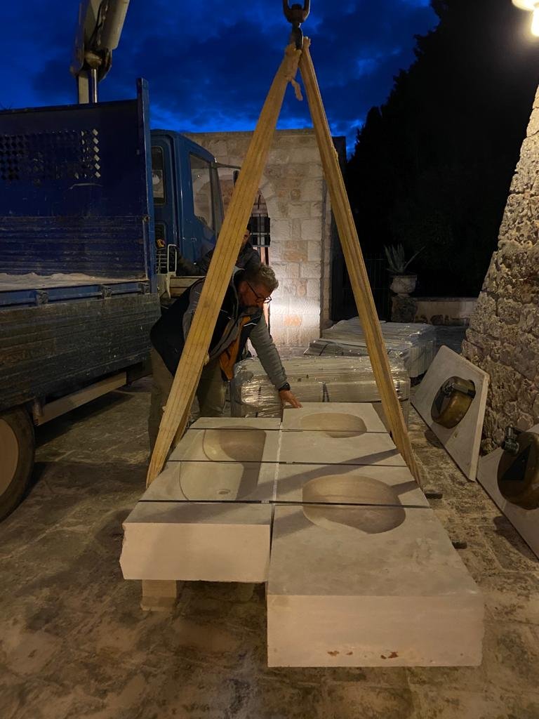 Late night delivery/consegna a tarda notte