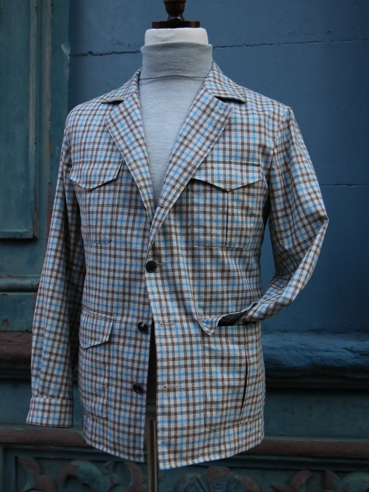 Carnet Safari Jacket 3.jpg