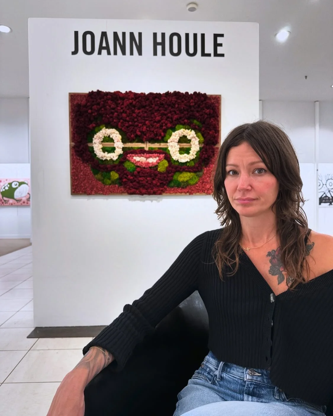 Say hello to Bob Moss, the patriarch of my current art exhibit at Saks 🐸👋 
.
This guy was created with 4 framed panels, preserved moss, and two weeks of back-breaking patience. I&rsquo;m so pleased he worked out. Go see em while you can til Nov 30!