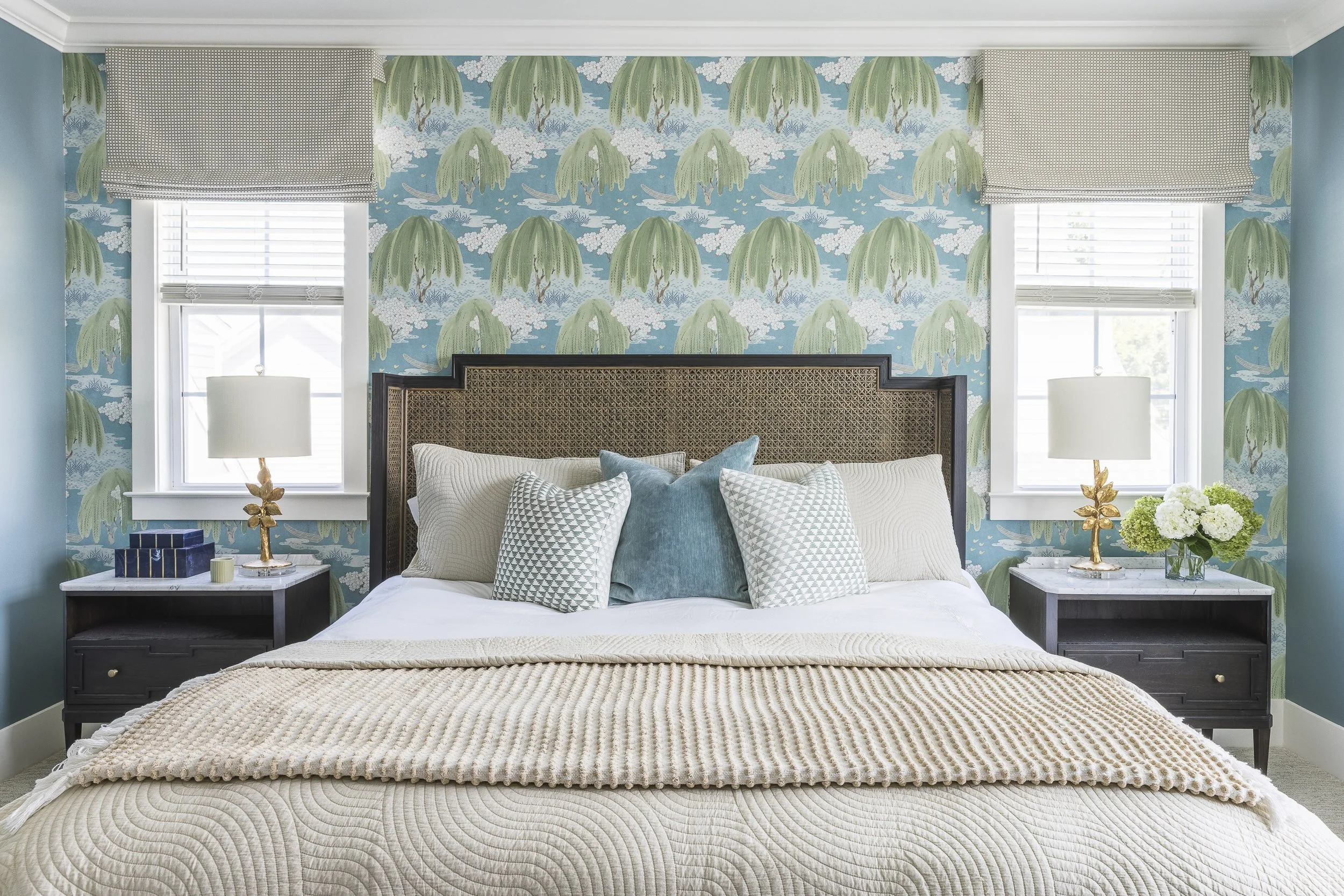 Wallpaper and Window Treatment Coordination: A Designer’s Guide to Pattern Mixing