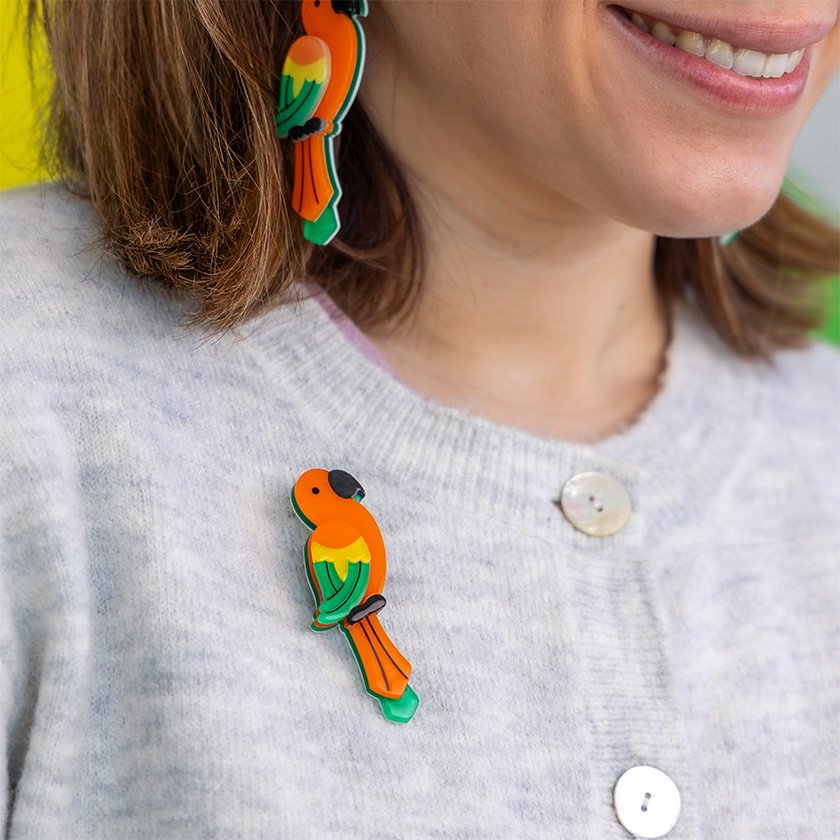 BHCW111 Pancha’s Parrot Brooch MODEL.jpg