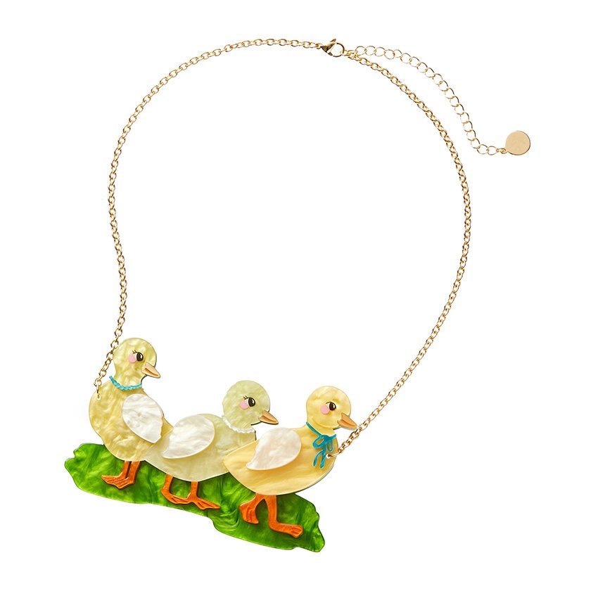 NSCH103 A Brood Of Ducklings Necklace-2.jpg