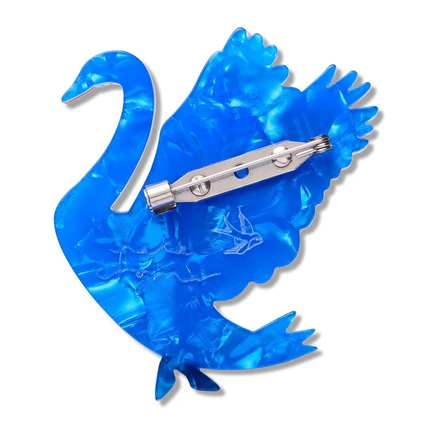 BHEF114 Maiden Curse Brooch-2.JPG