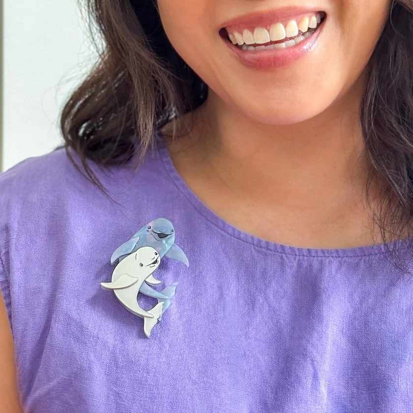 BHDY102 Yangtze Finless Porpoises Brooch (1).JPG