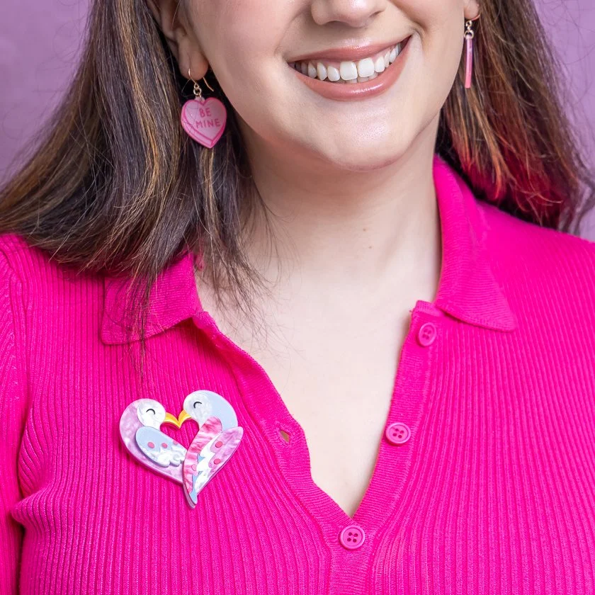 BHDS103 Nestled in Love Brooch (1).JPG