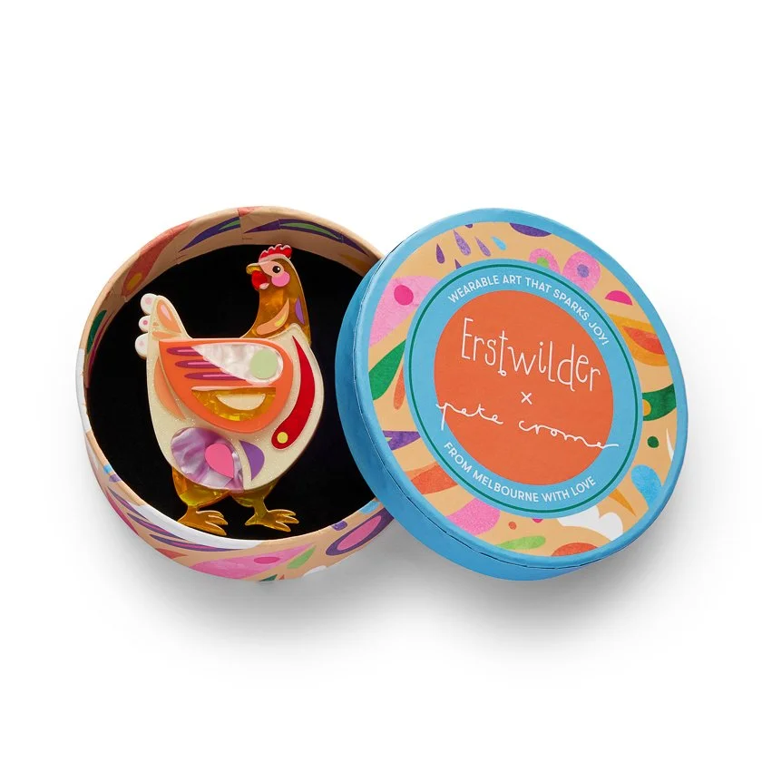 BHDX103 Bessie the Chicken Brooch-3.JPG