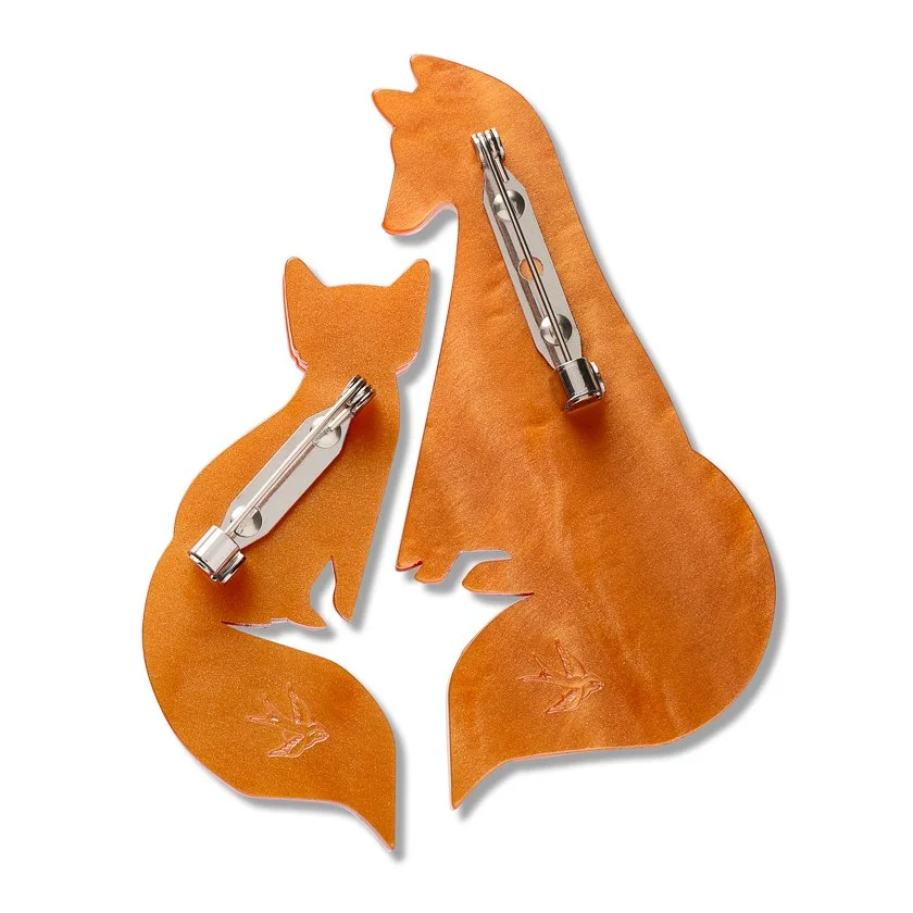 BHDZ101 Through the Thicket Brooch Pair-4.JPG