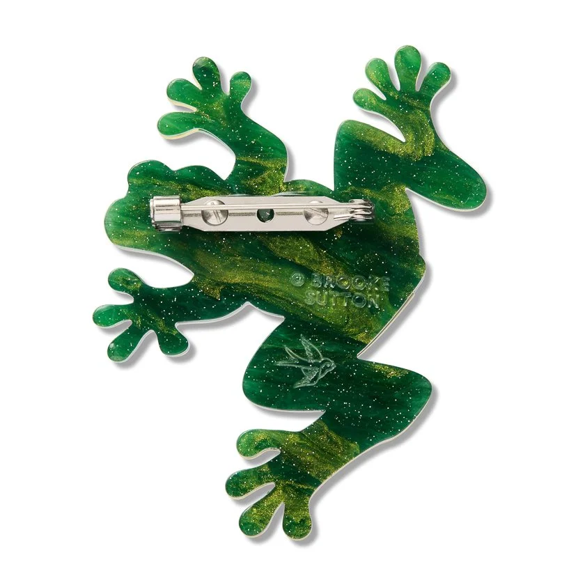 BHEC107 Tjawan Ritjinguthinha Brooch-2.JPG