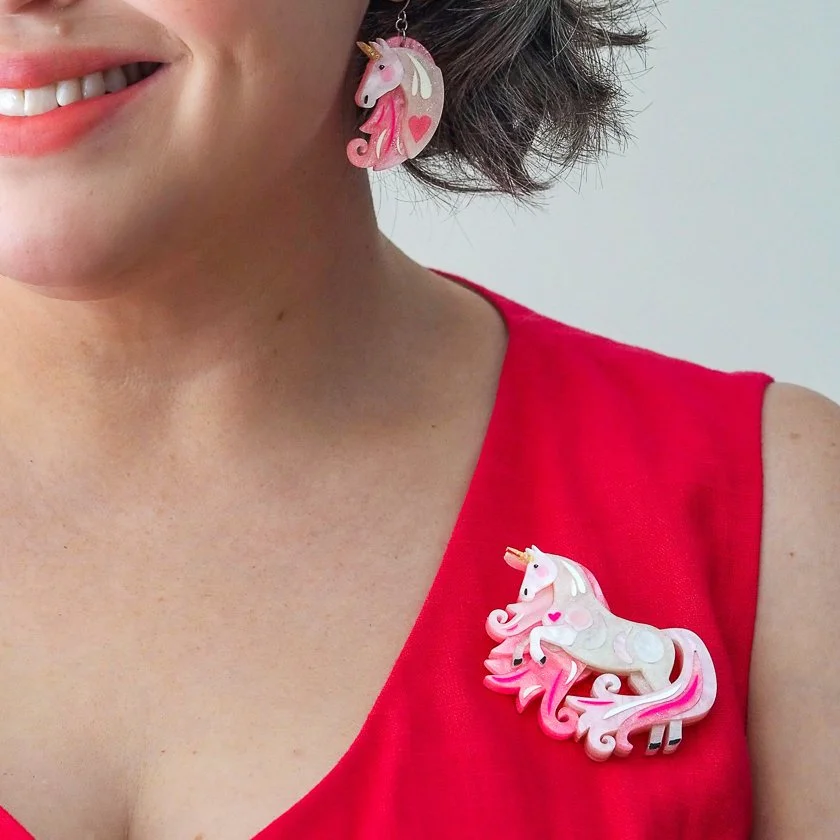 BHEF110 Magical Ally Brooch.JPG