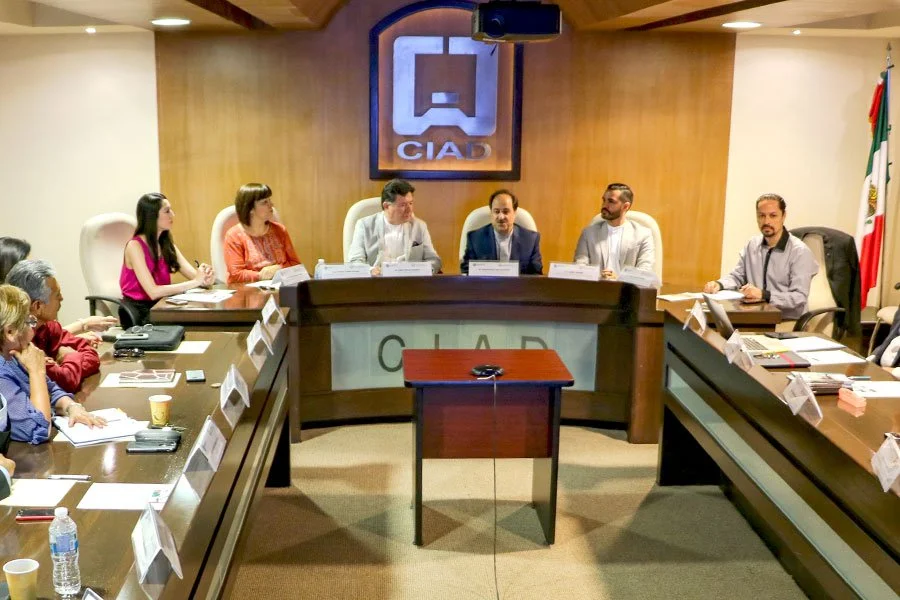 Embajador Visita Iran CIAD.jpg