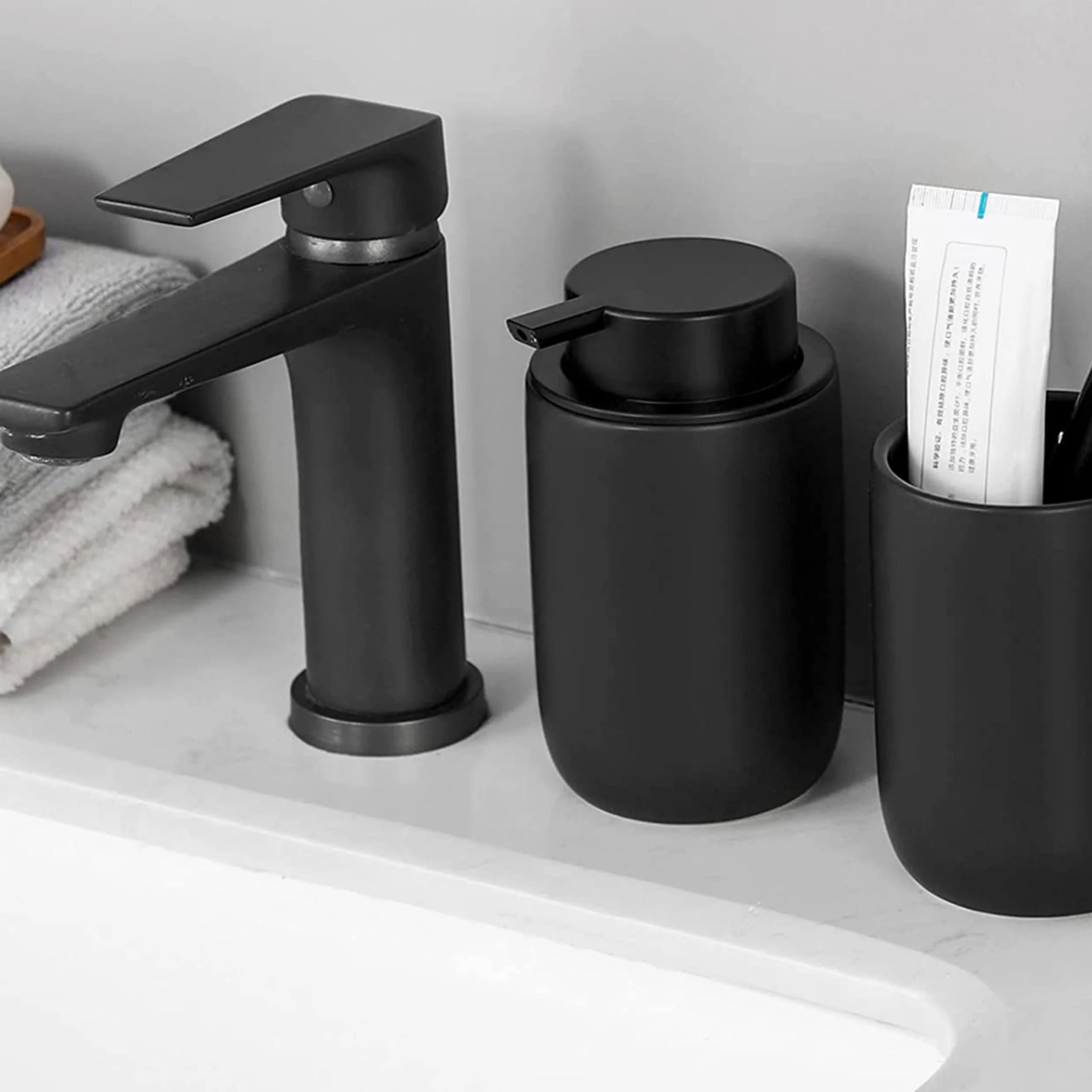 Foaming Hand Soap Container-min.jpg