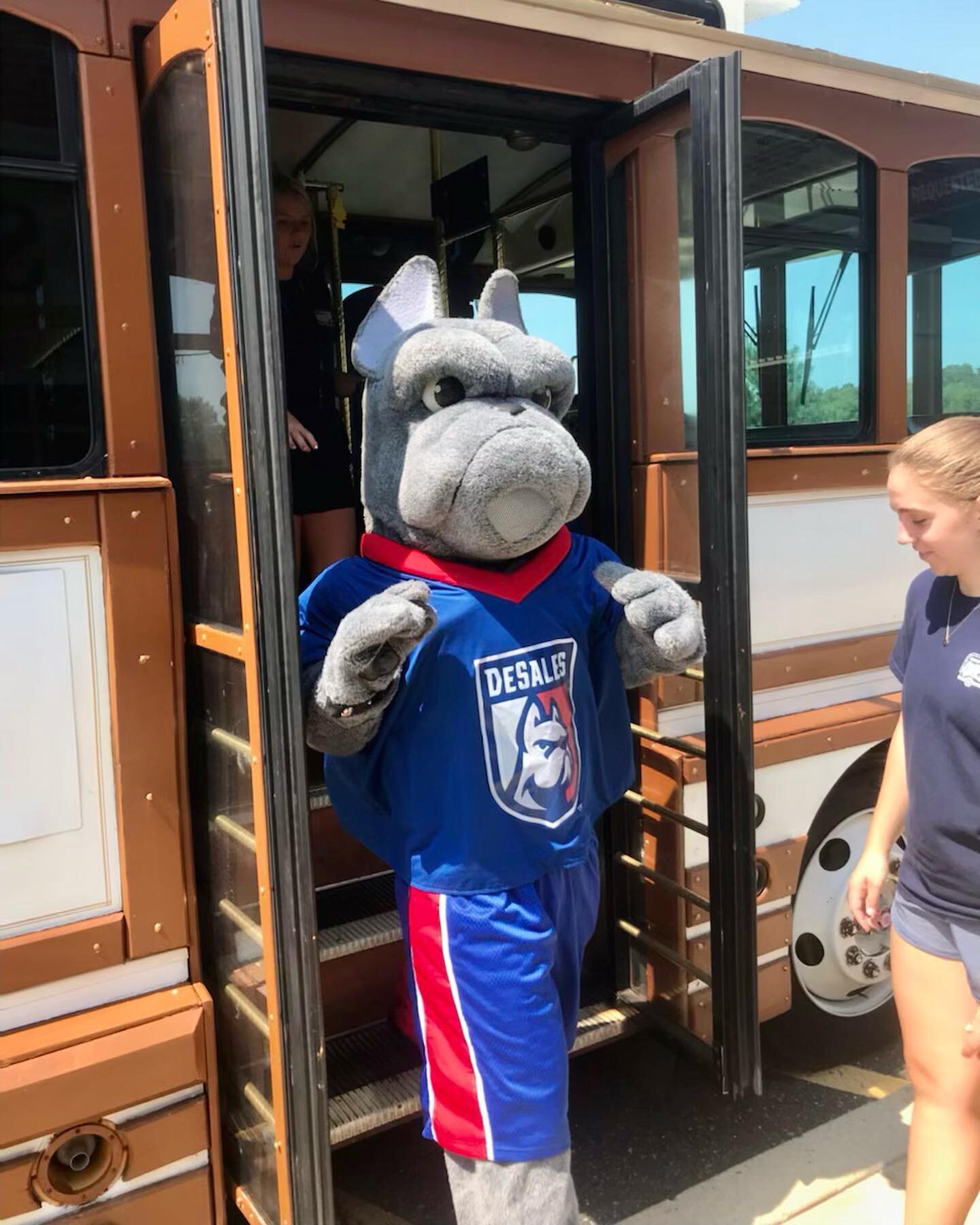 We normally don&rsquo;t allow pets in the trolley, but we made an exception for our DeSales University Bulldogs 🐶 Spent our Sunday at @desalesuniversity shuttling the newest students on their move-in day! Good luck Class of 2027! 🚃
. 
. 
#pabride #