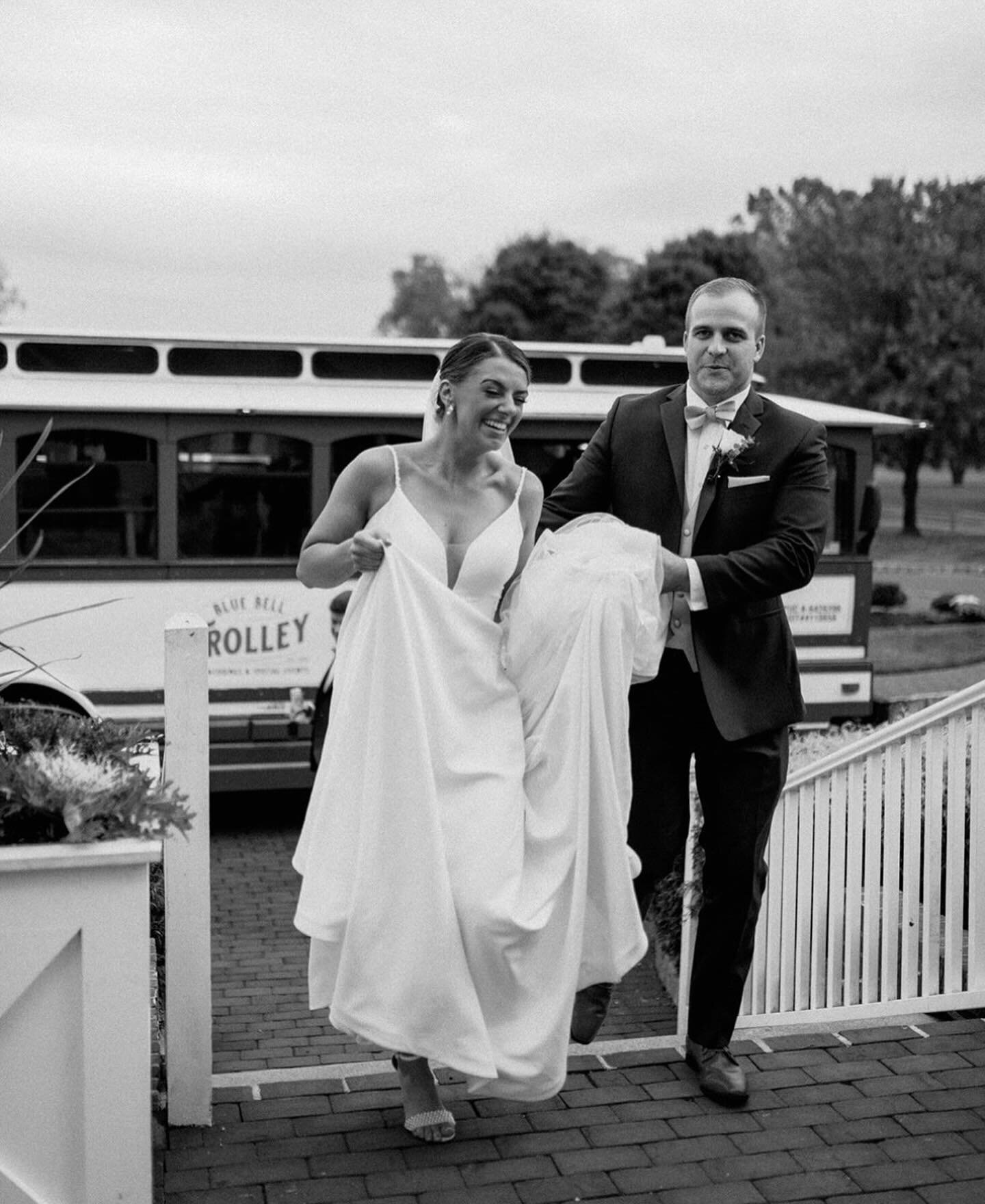 Want to make your wedding experience unforgettable? Start with our white trolley, Pearl! 🚃 We love keeping in touch with our past couples and getting these incredible photos to share 🤍

. 
. 
#pabride #buckscounty #montcopa #paweddingideas #paweddi